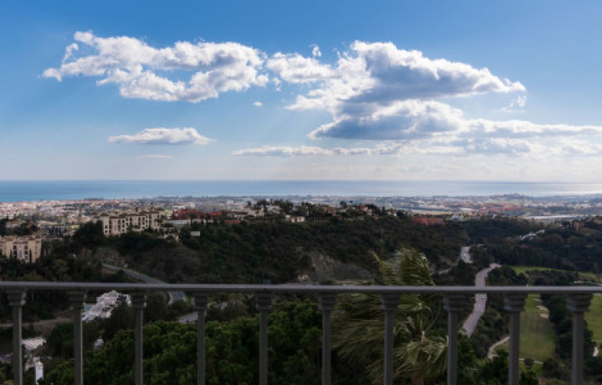 Eigentumswohnung im Benahavis, Andalusien 11810518