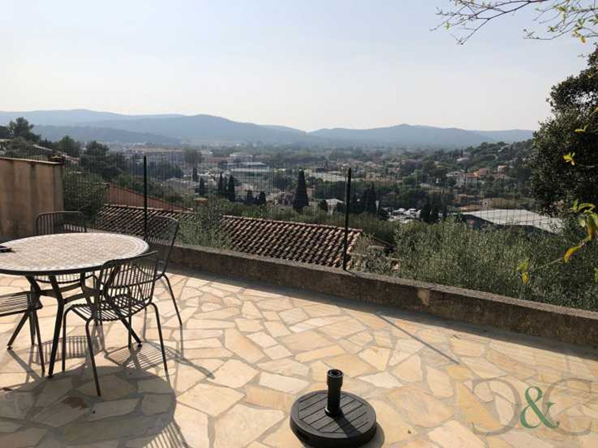 Rumah di Le Lavandou, Provence-Alpes-Côte d'Azur 11814856