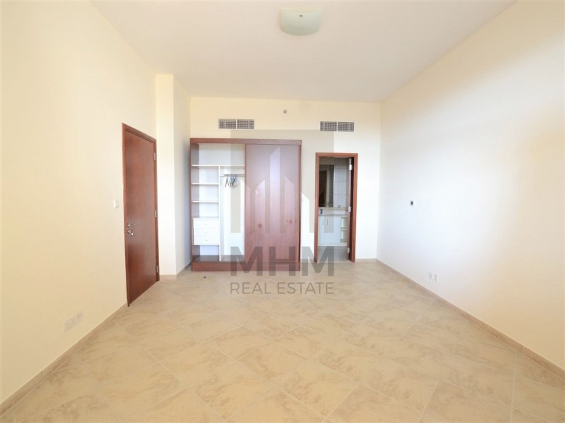 Condominium in Dubai, Dubayy 11816448