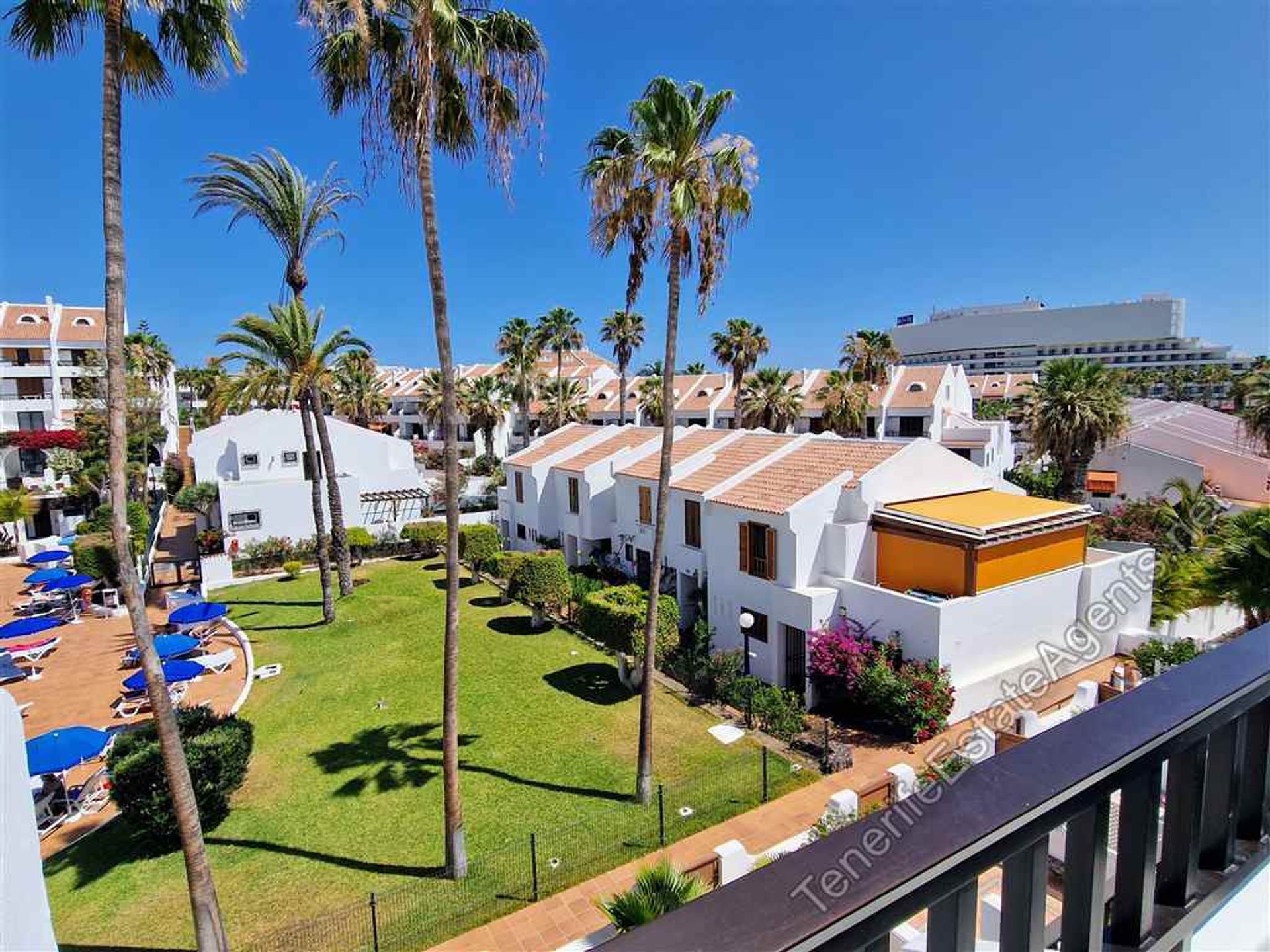 Condominium in Playa de las Américas, Canary Islands 11816859