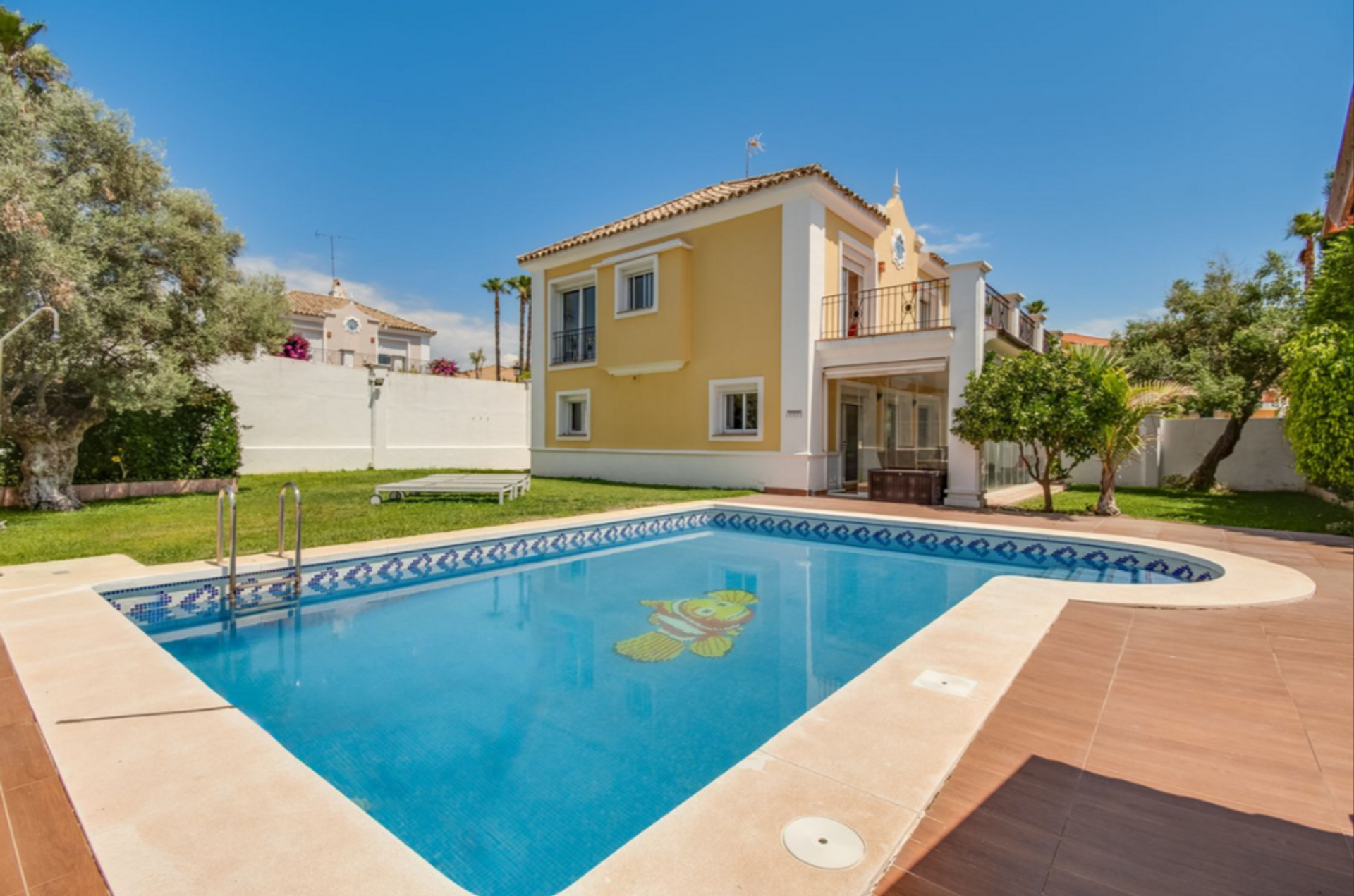 casa en Castillo de Sabinillas, Andalucía 11817066