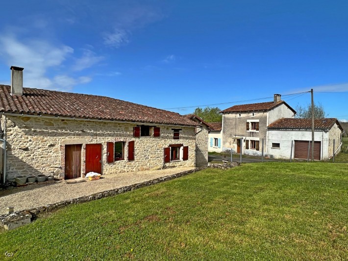 Hus i Champagne-Mouton, Nouvelle-Aquitaine 11817935