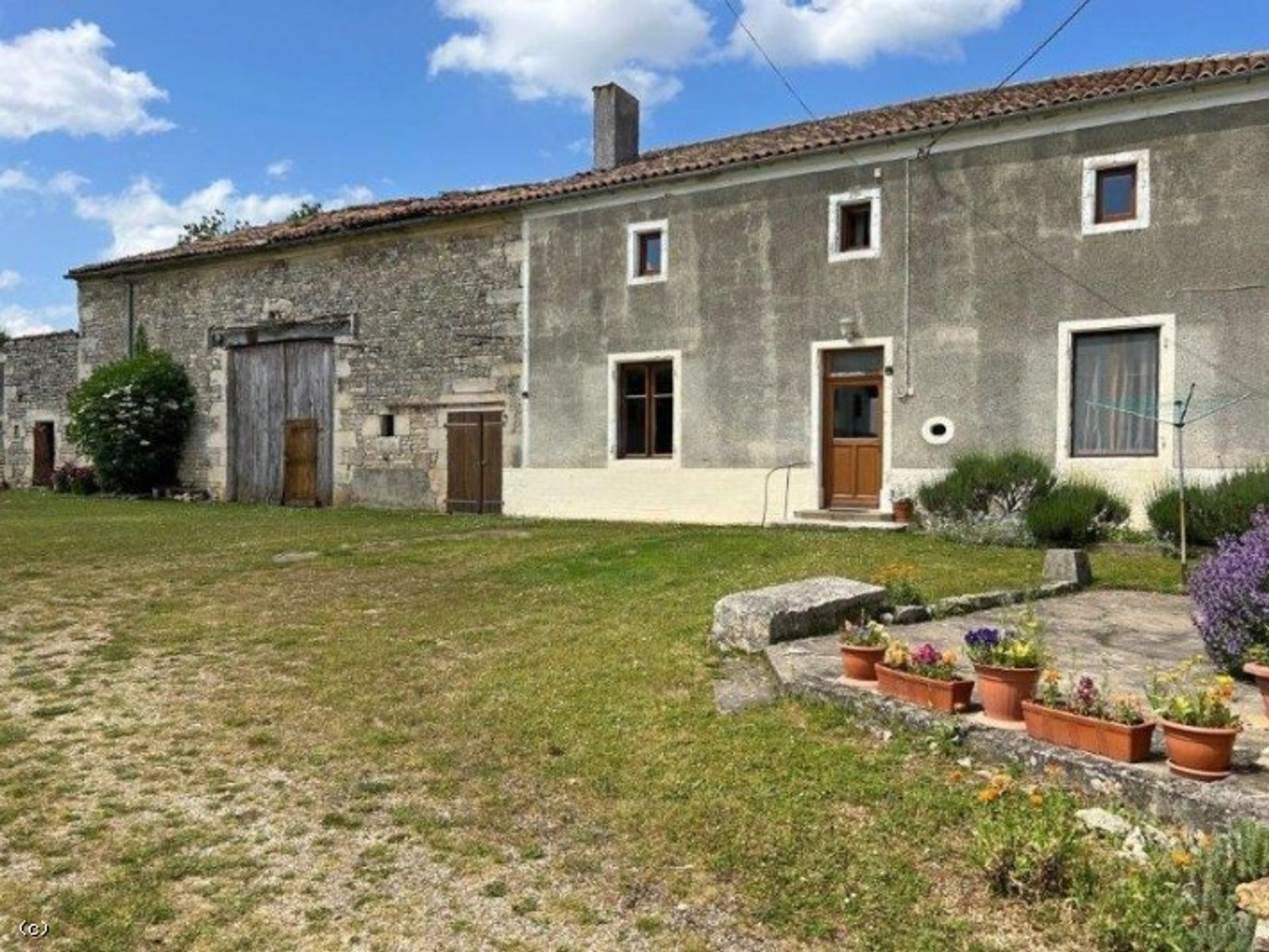 Hus i Chef-Boutonne, Nouvelle-Aquitaine 11817937