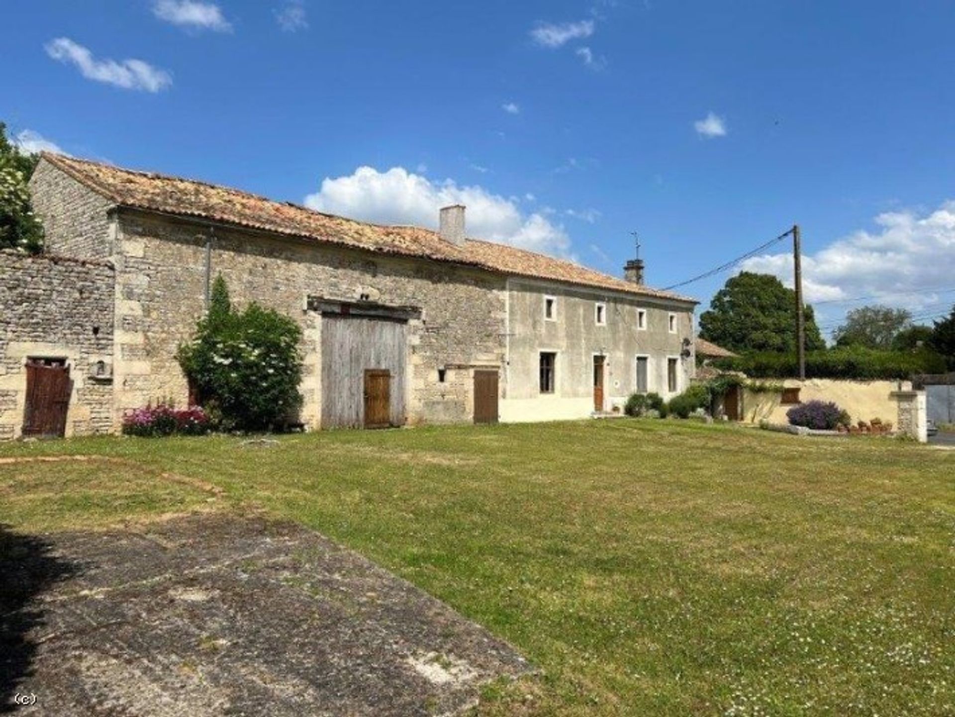 Hus i Chef-Boutonne, Nouvelle-Aquitaine 11817937