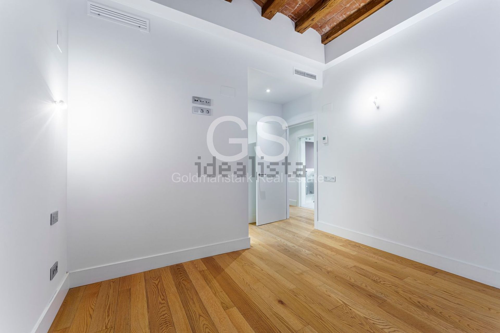 Condominio en Barcelona, Cataluña 11821817