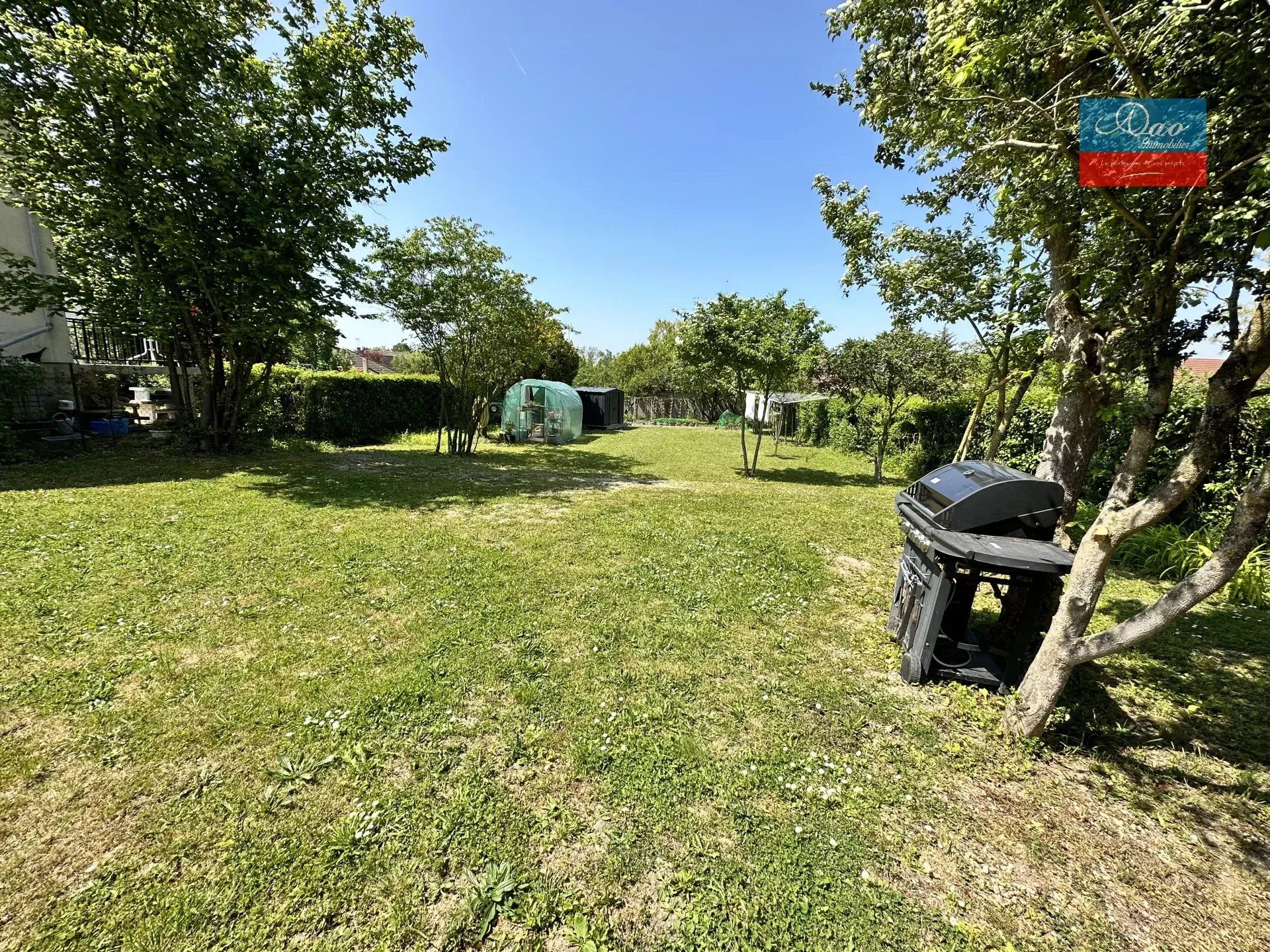 بيت في La Chapelle-Saint-Luc, Aube 11822763