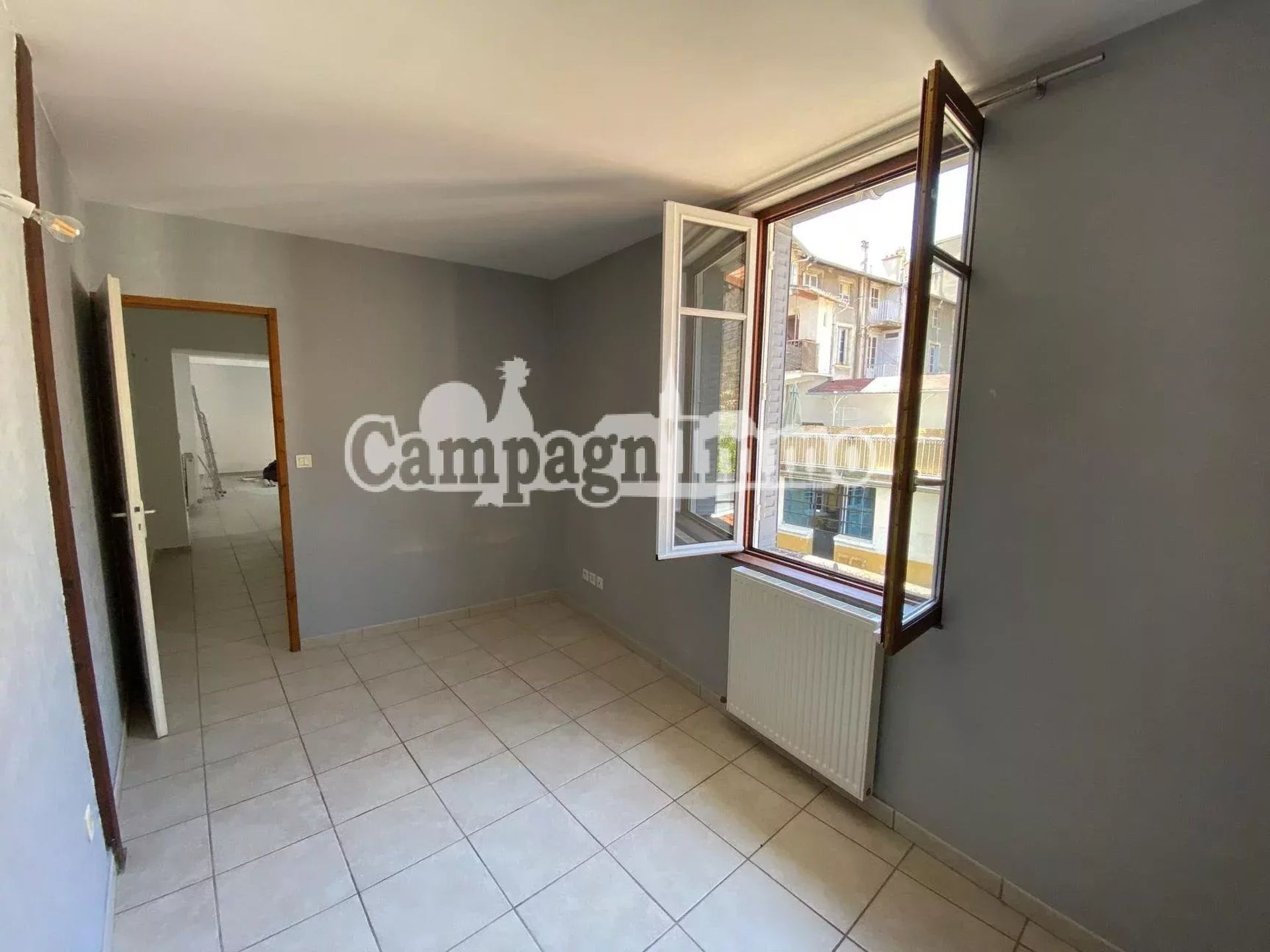 Condominio en Tarare, Auvergne-Rhone-Alpes 11822766