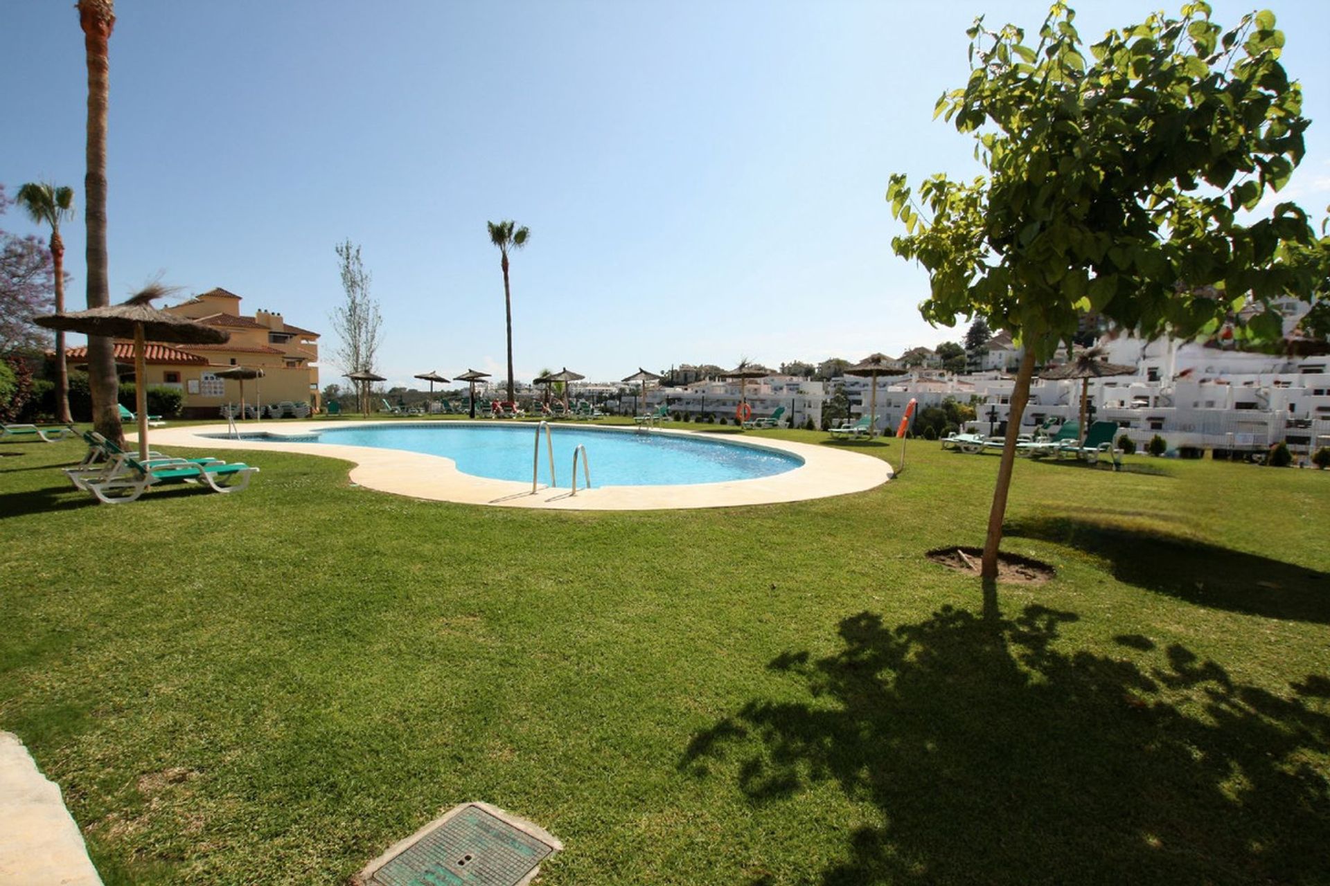 Condominium in Estepona, Andalusia 11824396