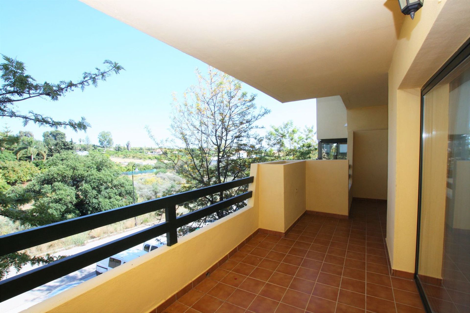 Condominium dans Estepona, Andalucía 11824396