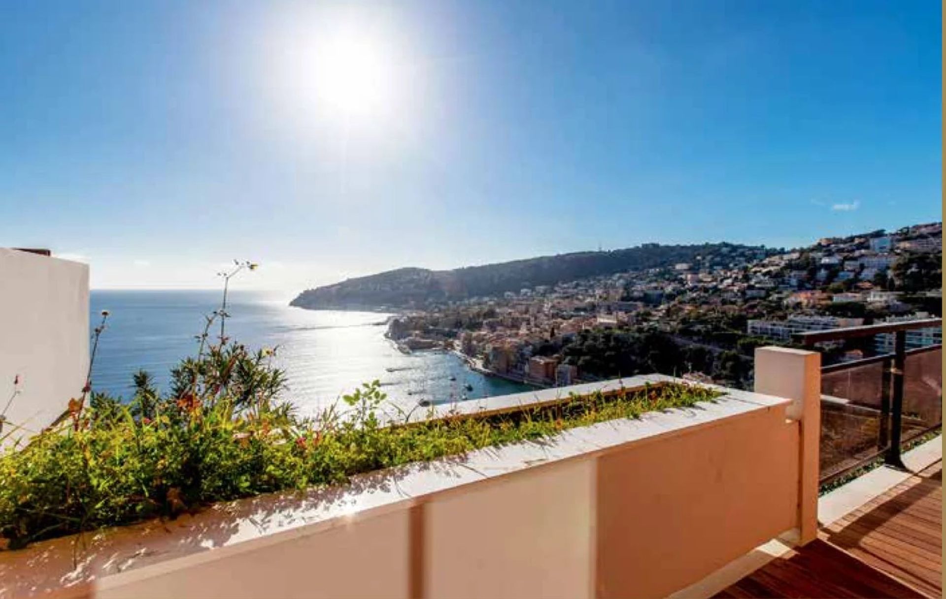 Ejerlejlighed i Villefranche-sur-Mer, Provence-Alpes-Côte d'Azur 11825079