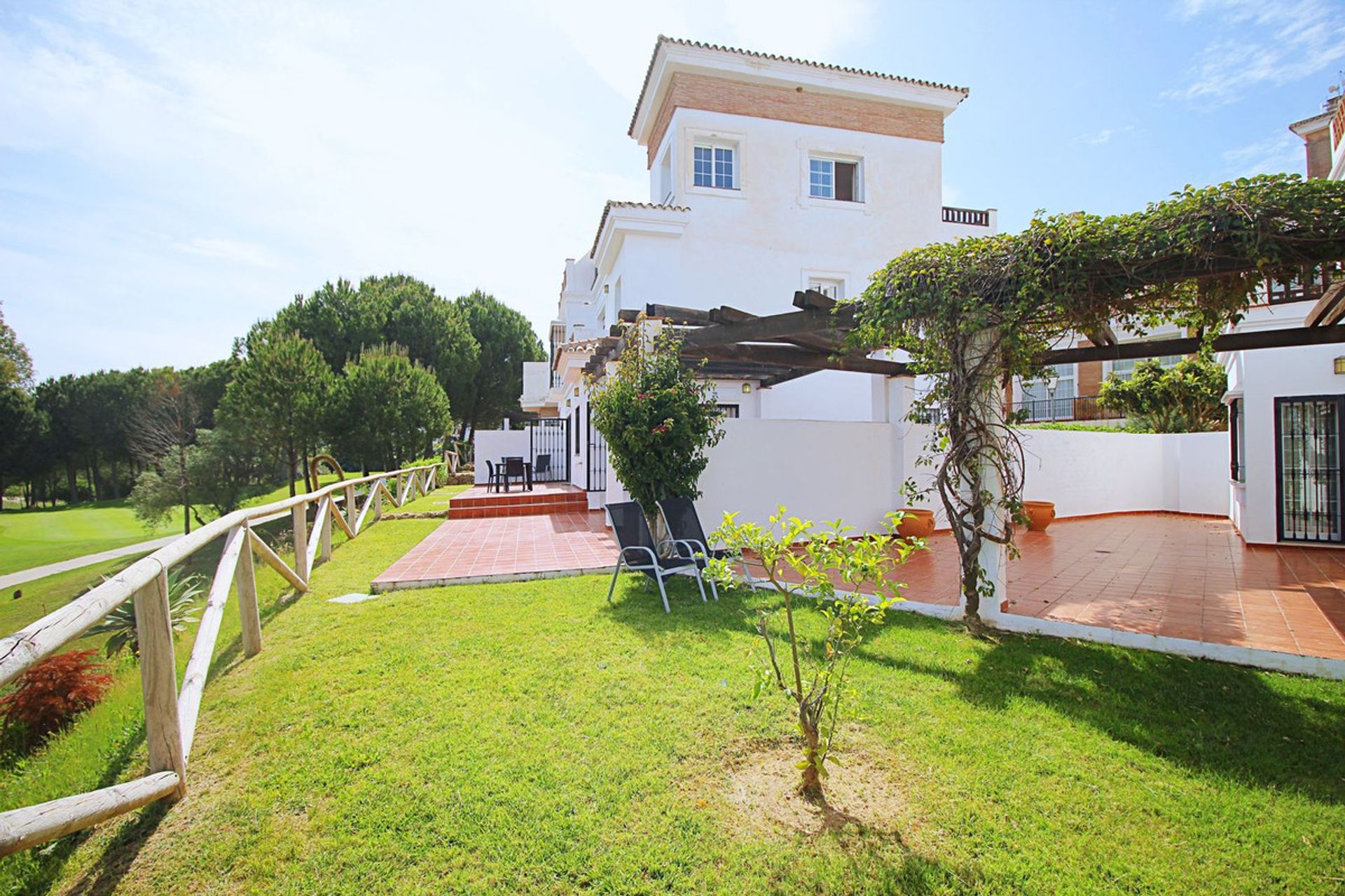 Haus im Alhaurín de la Torre, Andalucía 11825822