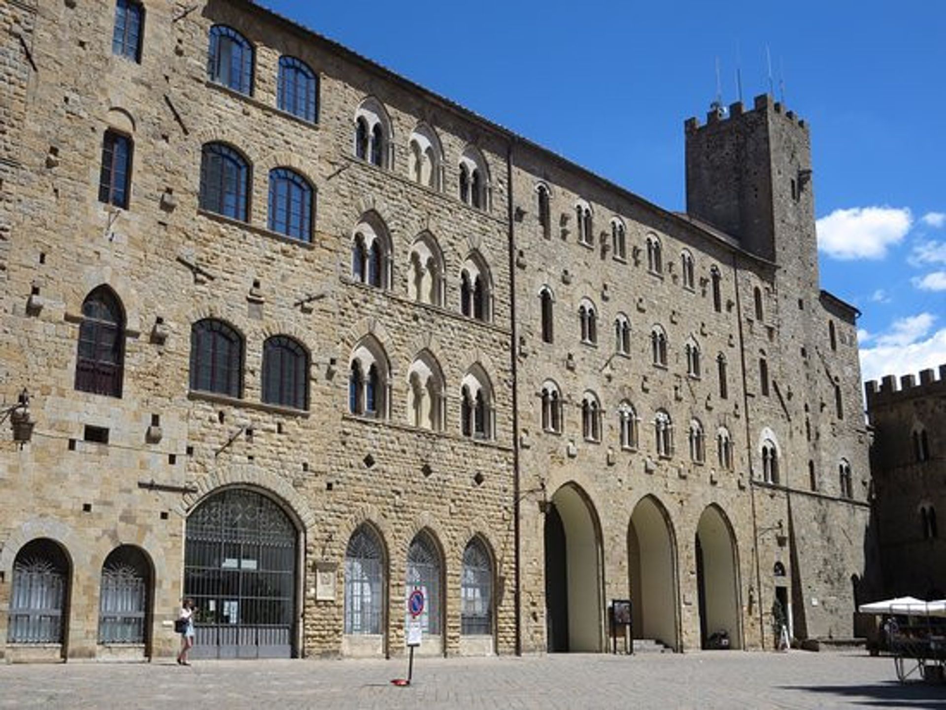 Kontor i Volterra, Toscana 11826412