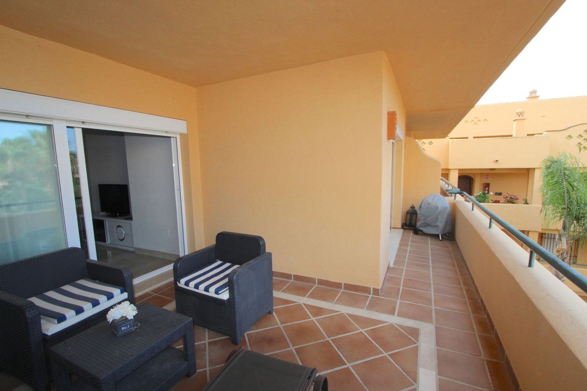 Condominium in Marbella, Andalucía 11828037