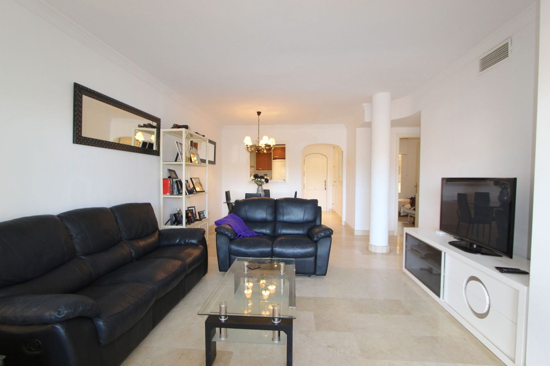 Condominium in Marbella, Andalusia 11828037