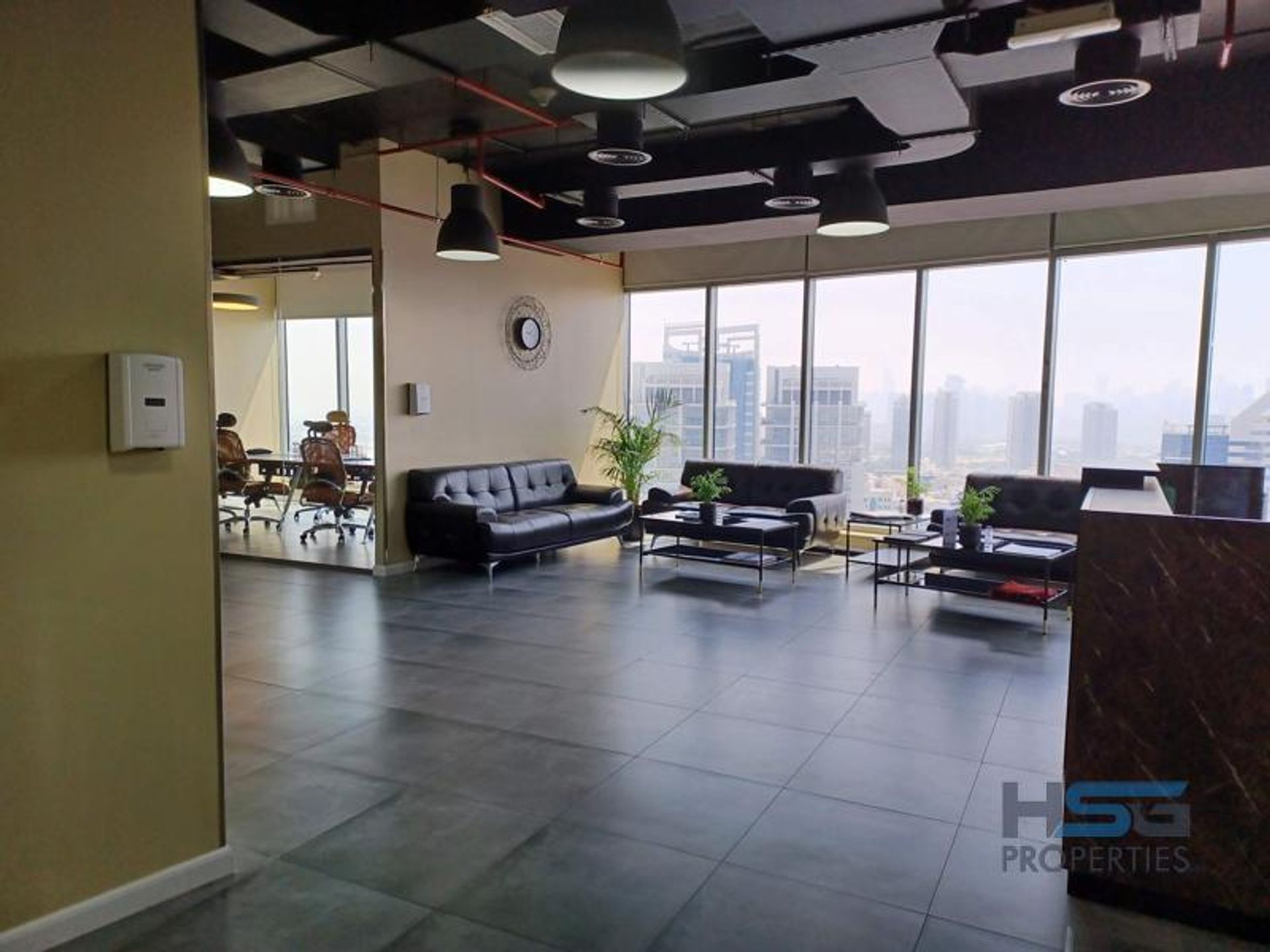 Commercial in Dubai, Dubai 11828623