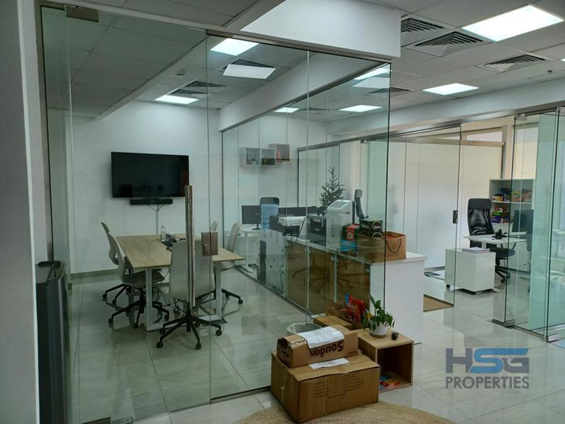 Commercial in Dubai, Dubai 11828624