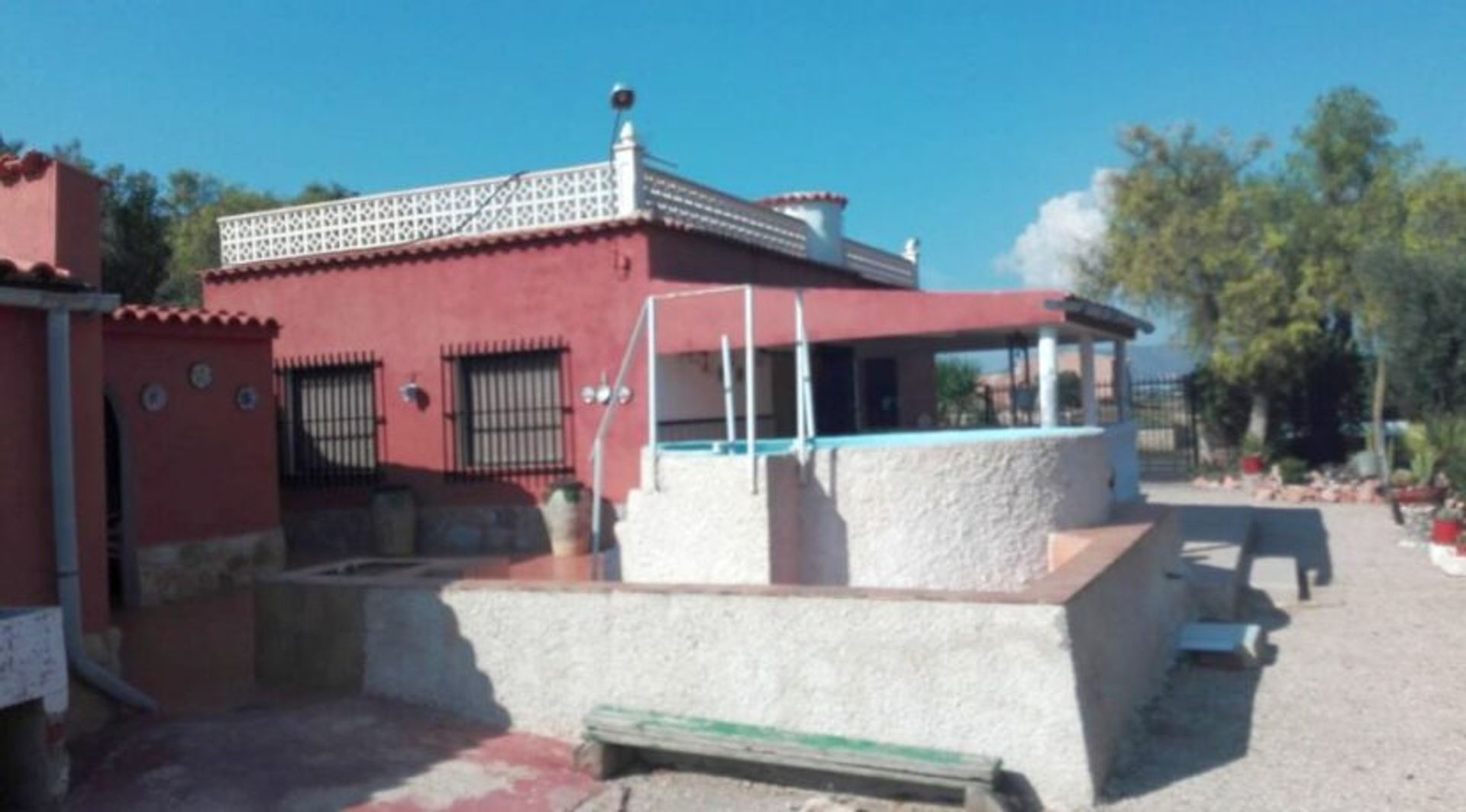 Hus i El Fondó de les Neus, Valencian Community 11830379