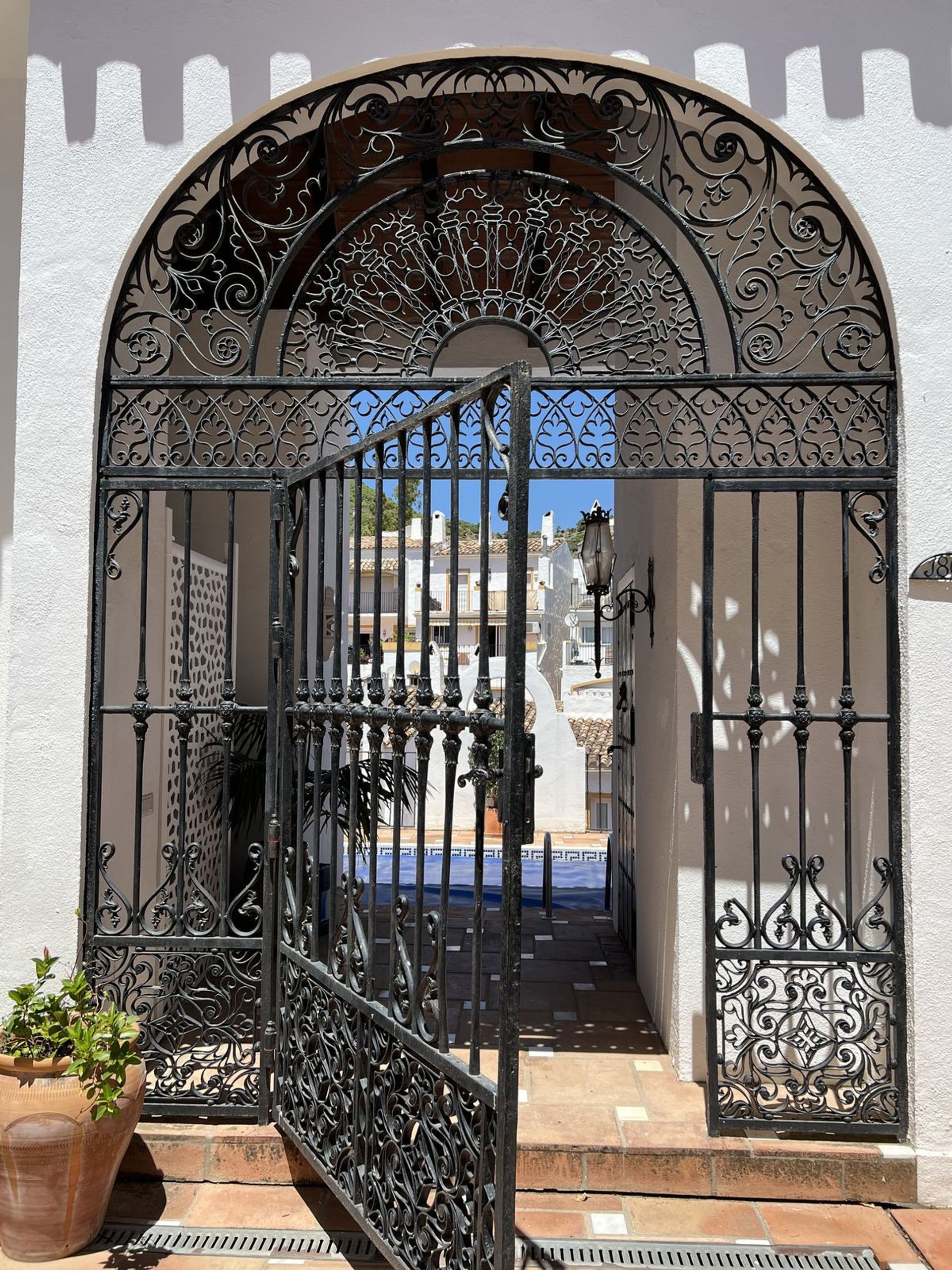 House in Benahavís, Andalusia 11830819