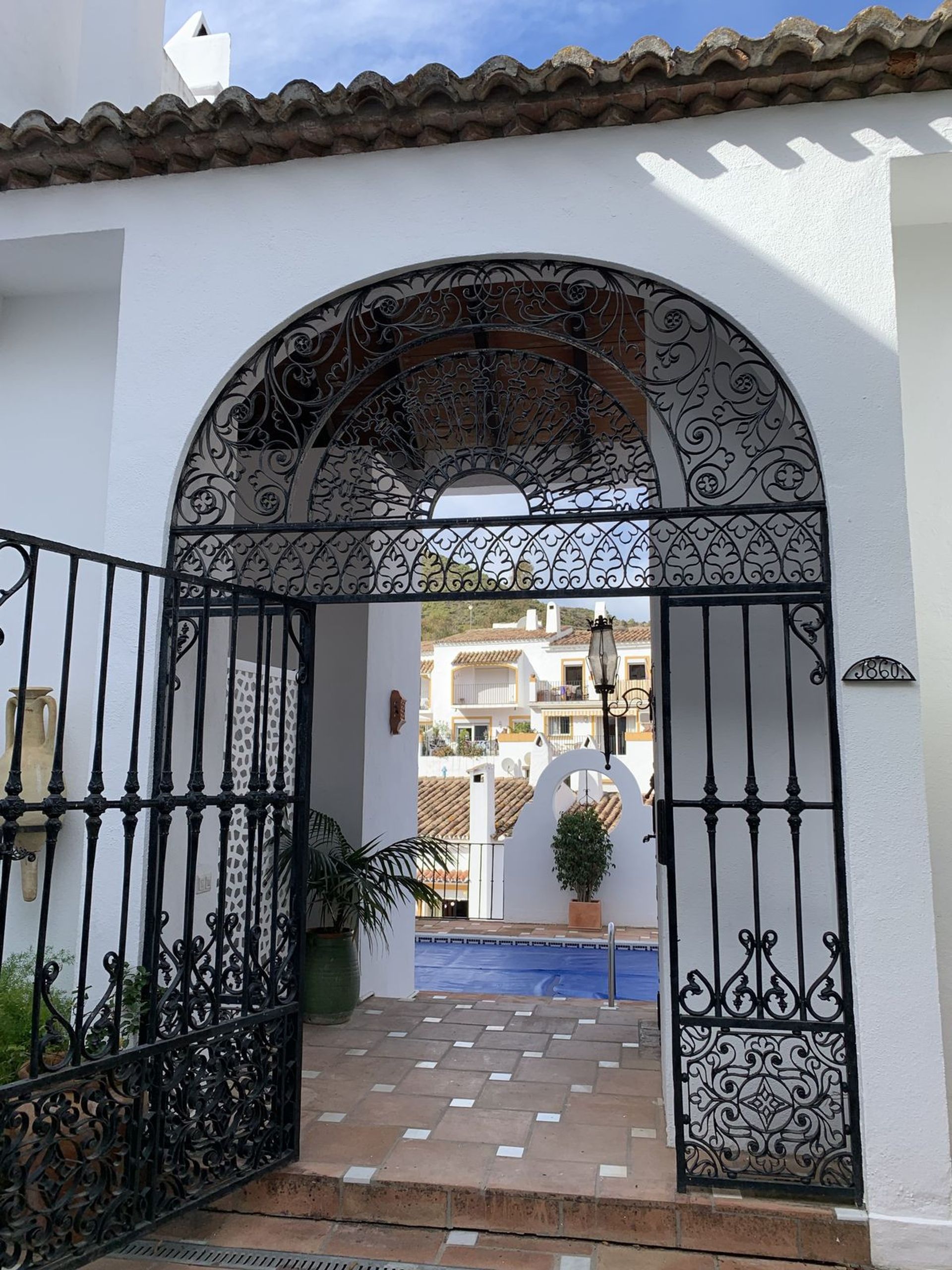 House in Benahavís, Andalusia 11830819