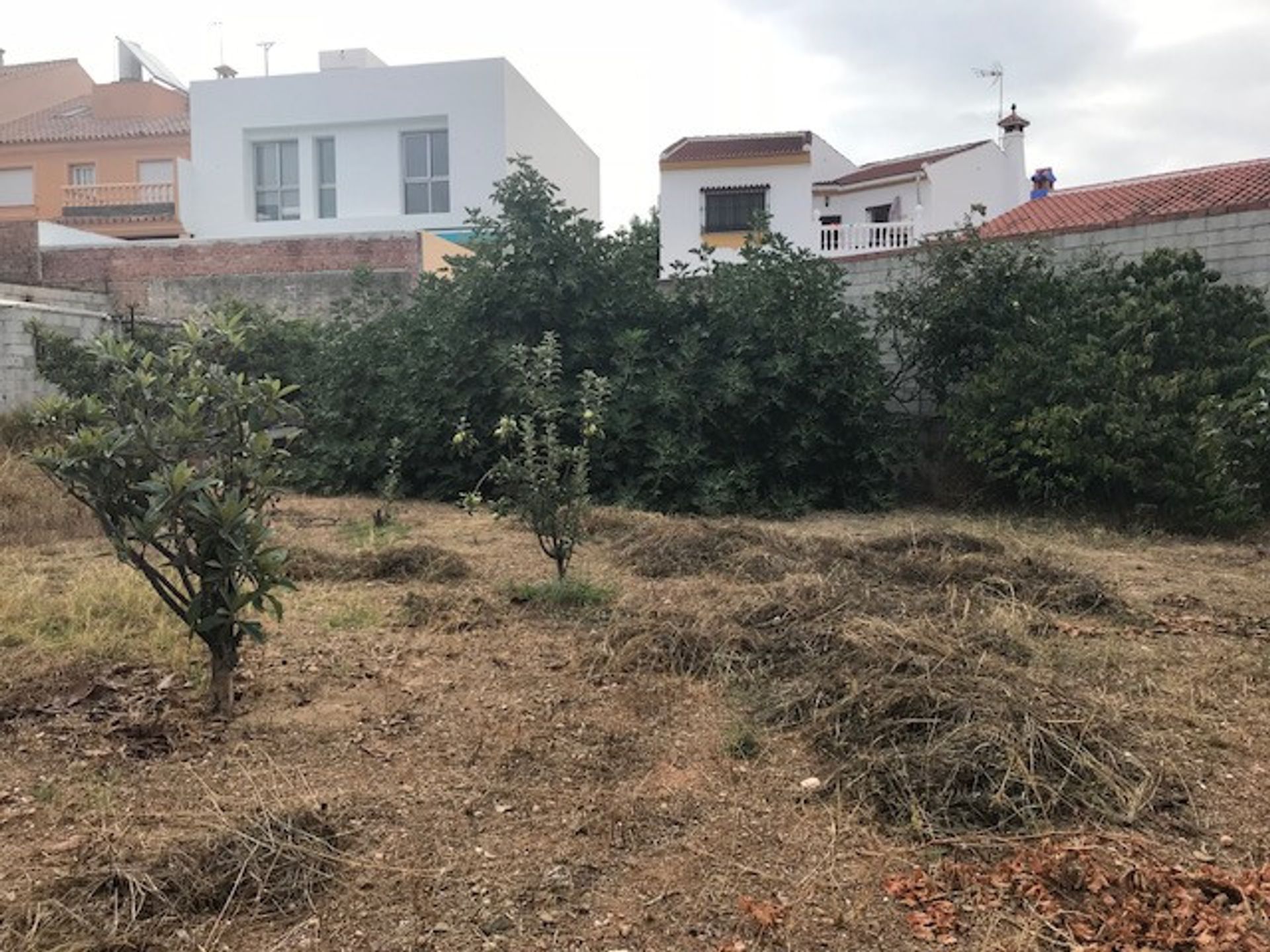 Tanah di Fuengirola, Andalucía 11831021