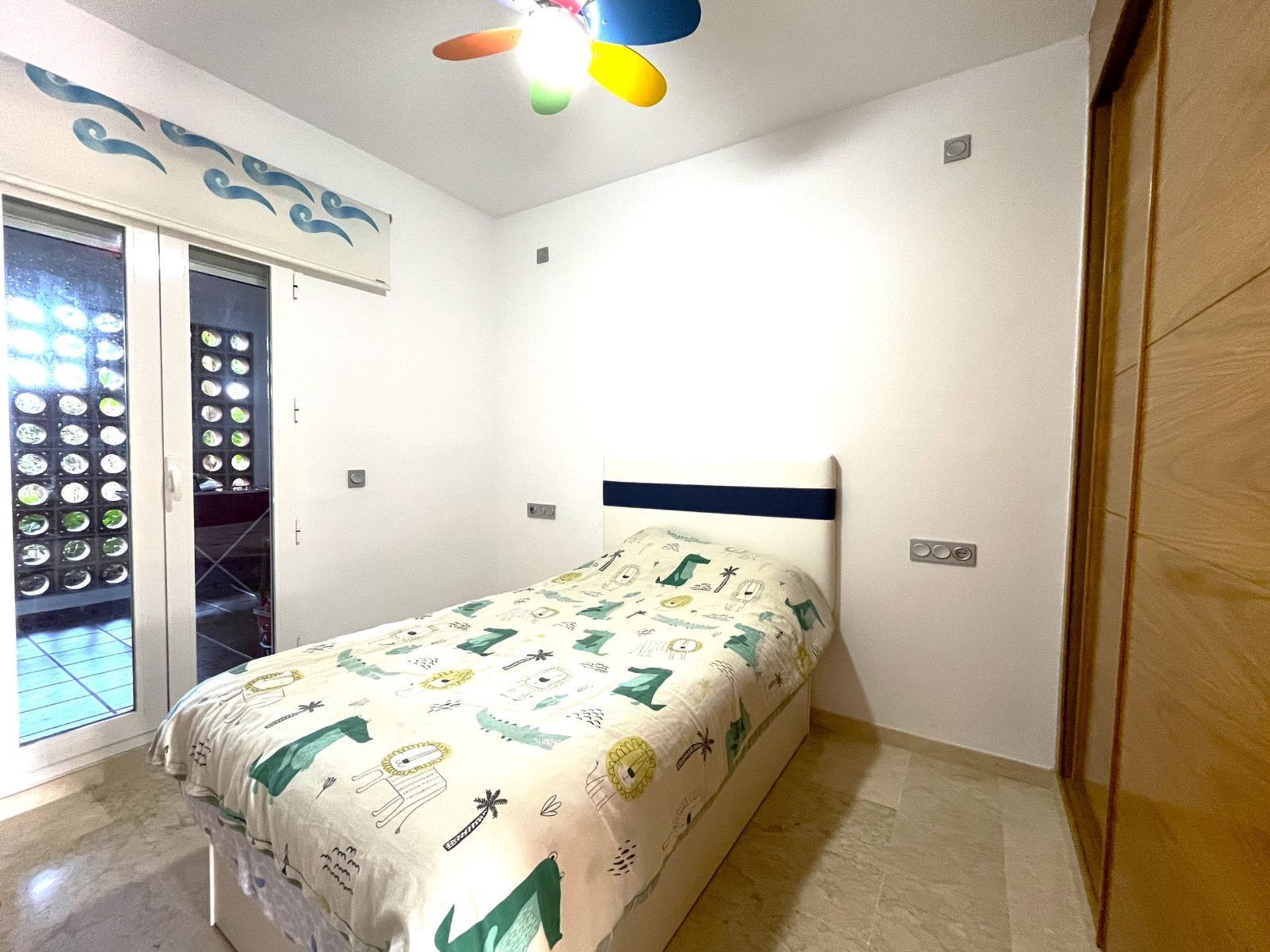 Condominio nel Puerto de la Duquesa, Andalusia 11831479