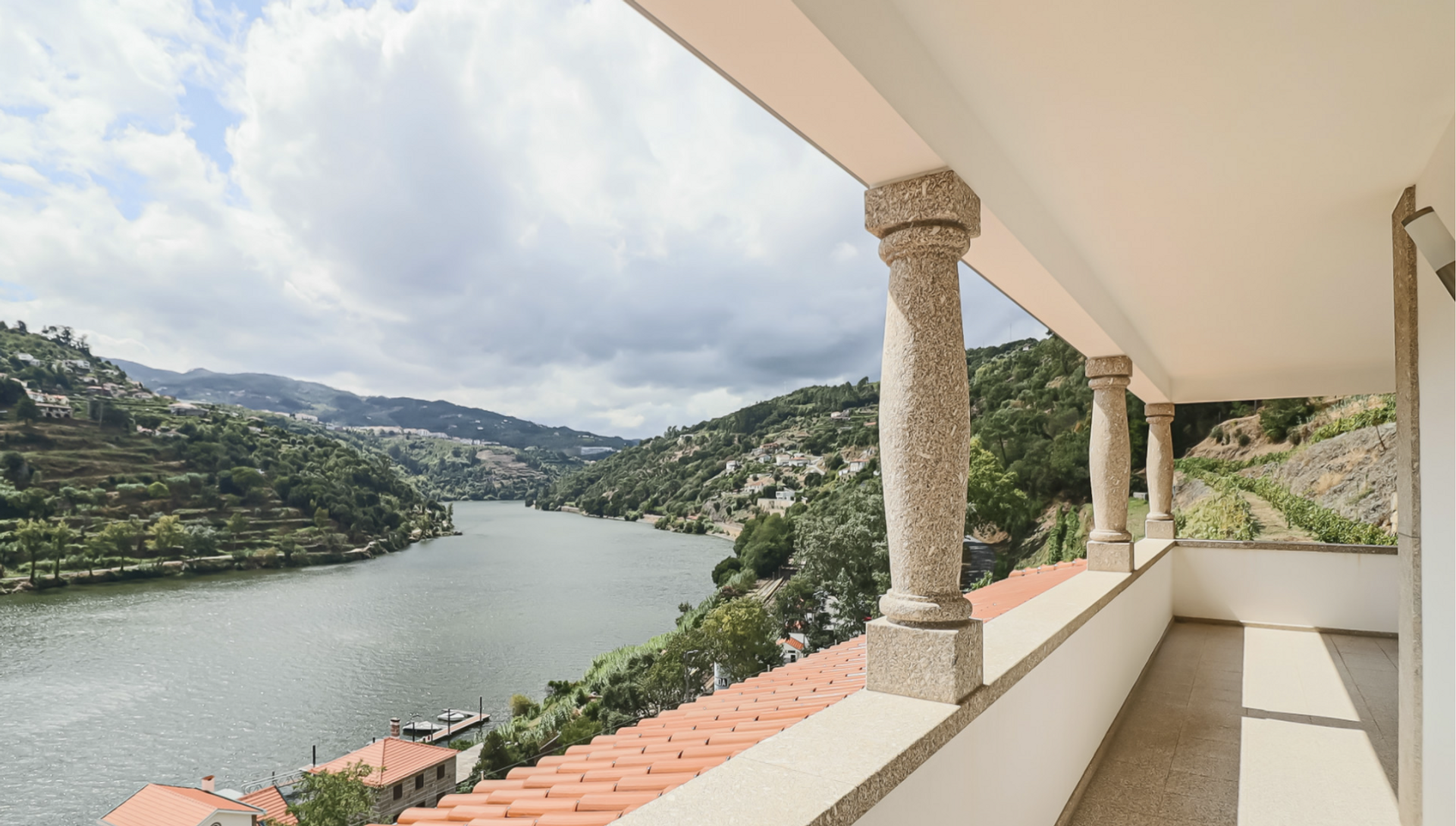 Hus i Loivos da Ribeira, Porto 11832320