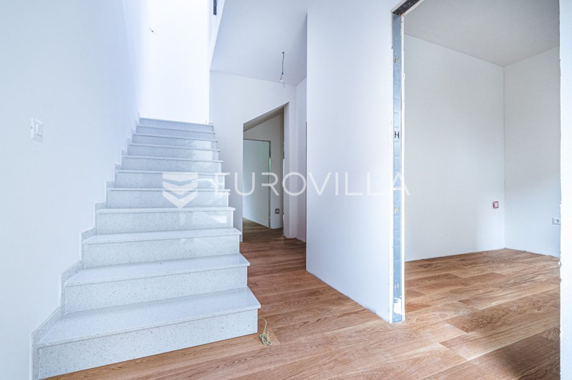 Condominio en Zagreb,  11832407