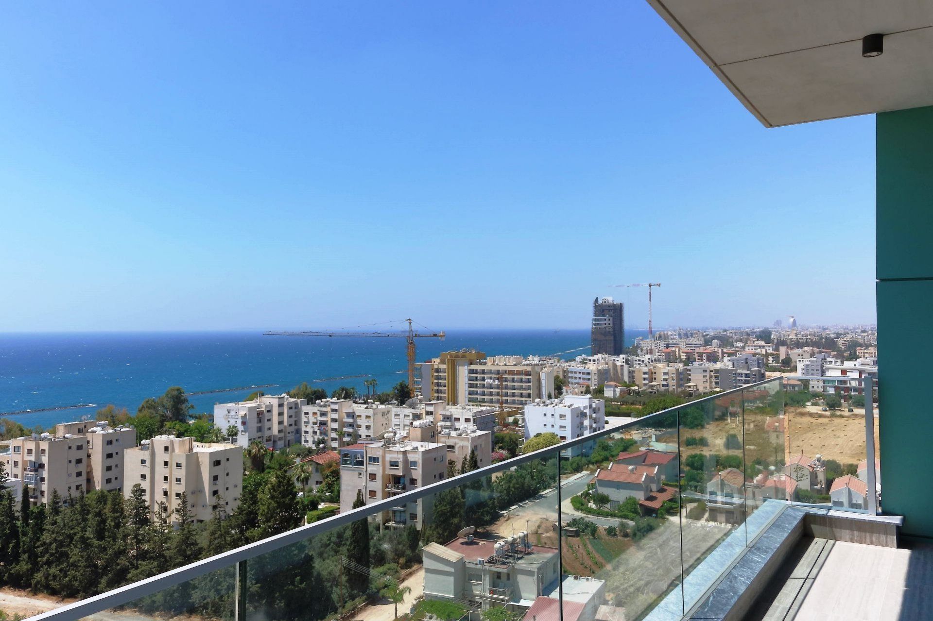 Condominium in Agios Tychon, Limassol 11833112