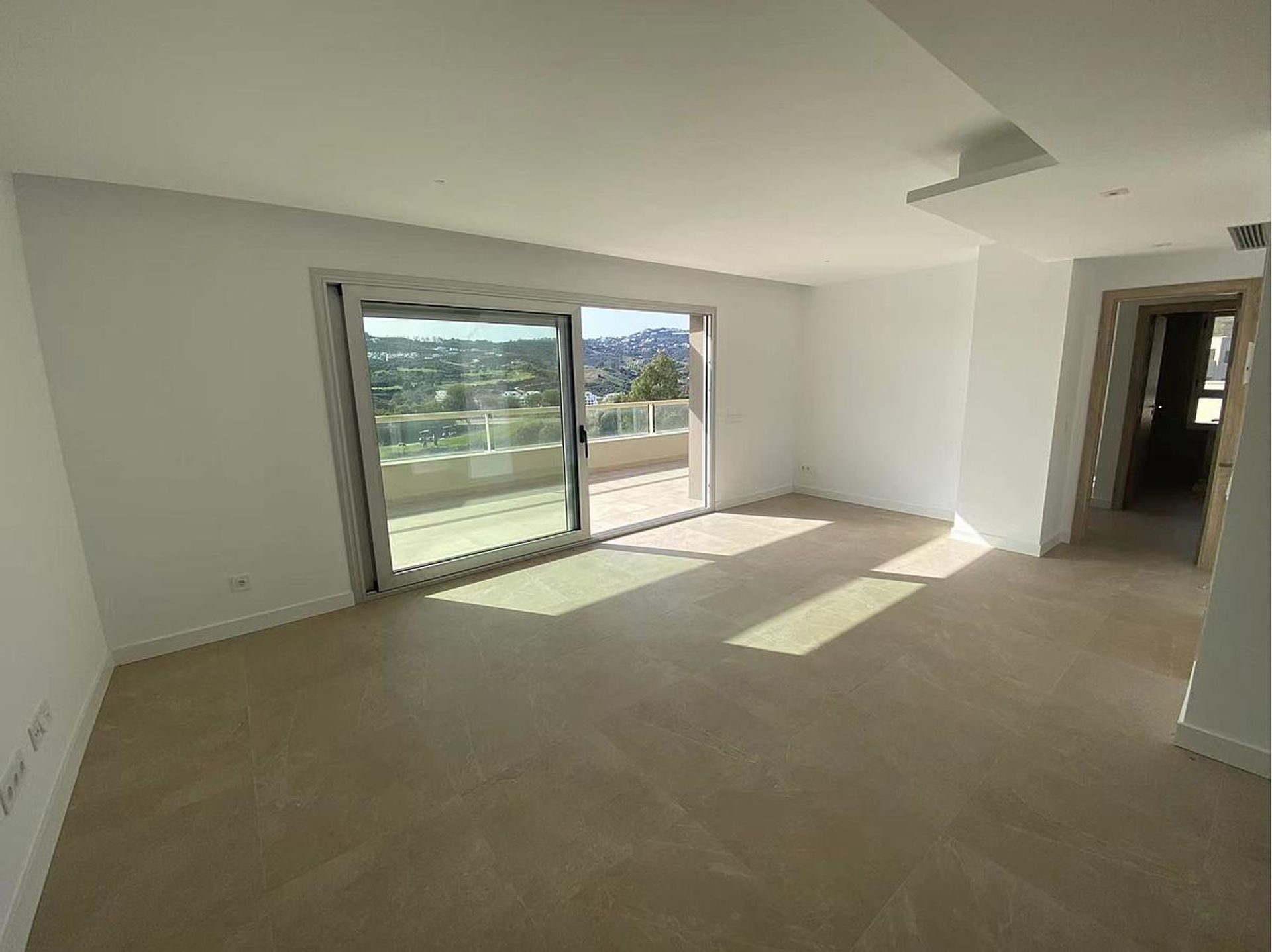 Condominium in La Cala de Mijas, Andalucía 11833147