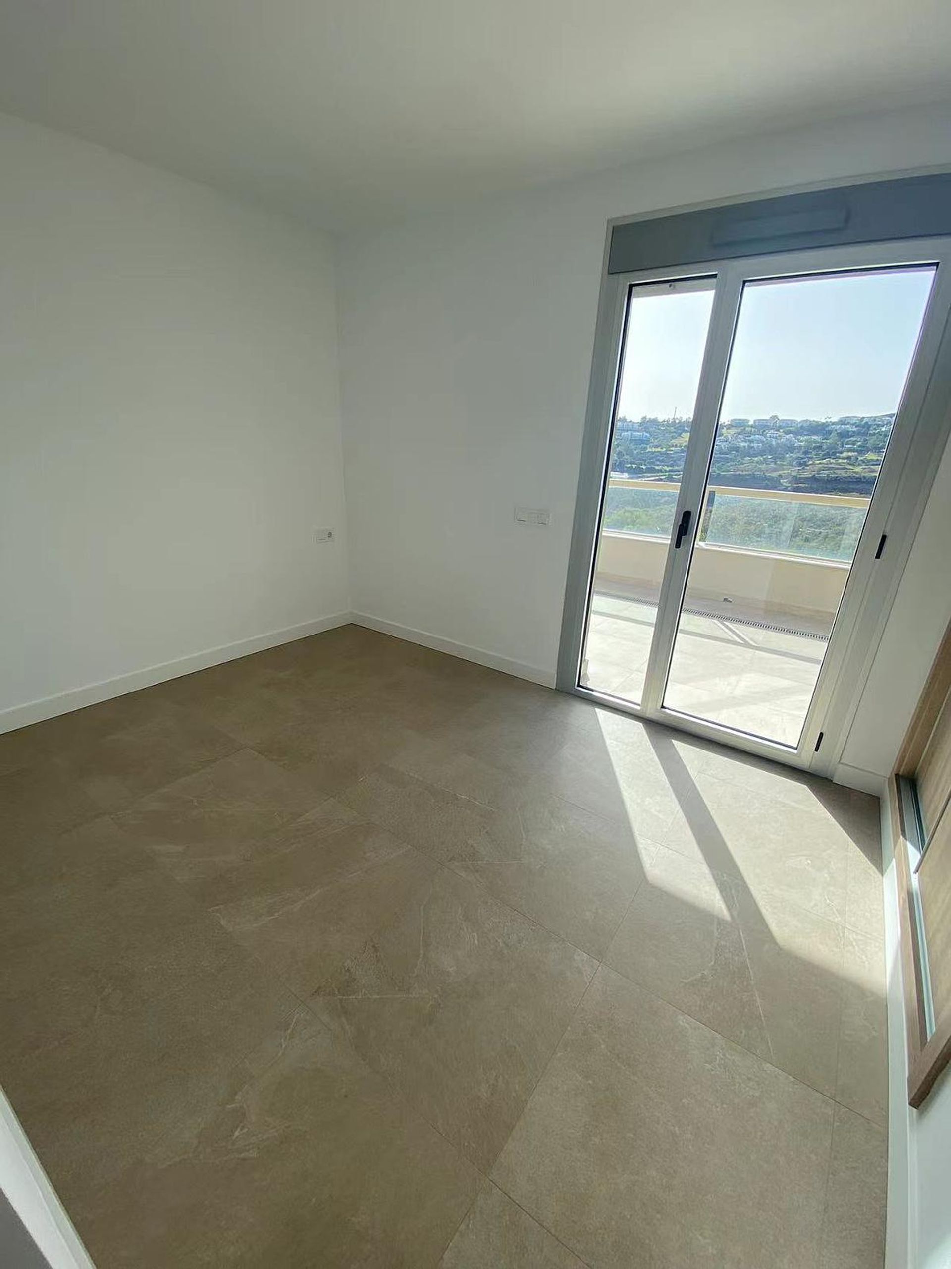 Condominium in La Cala de Mijas, Andalucía 11833147