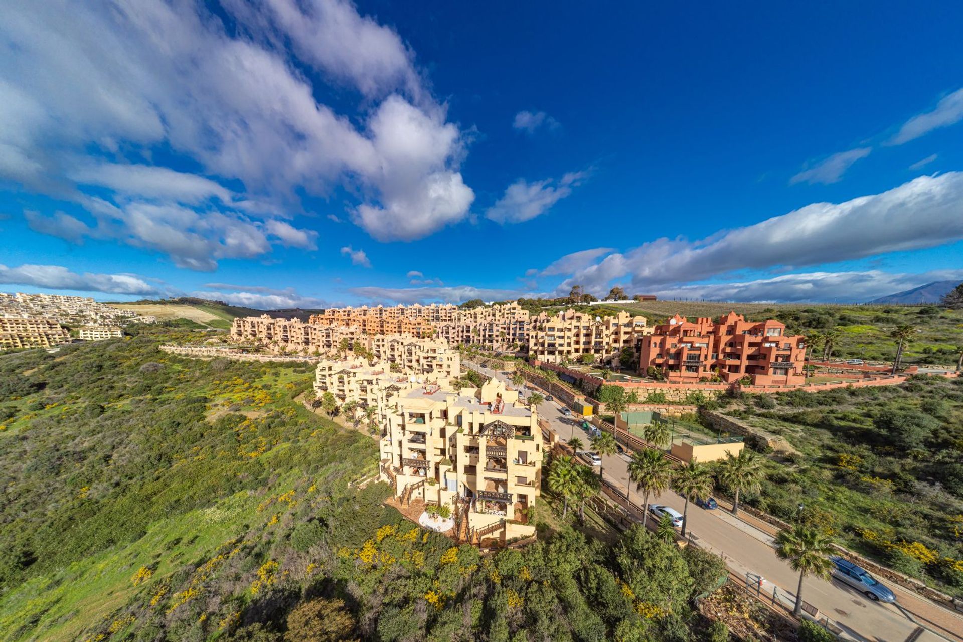 Casa nel Puerto de la Duquesa, Andalusia 11835148