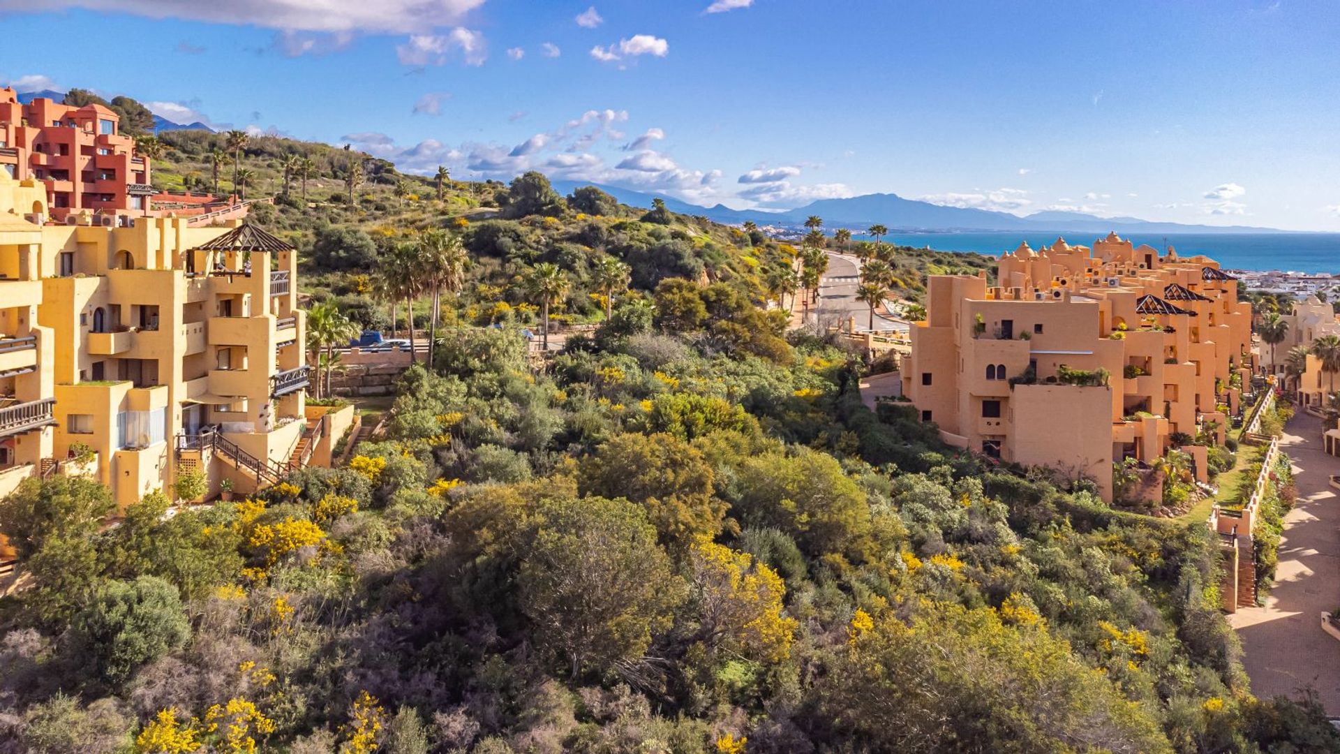 Casa nel Puerto de la Duquesa, Andalusia 11835148