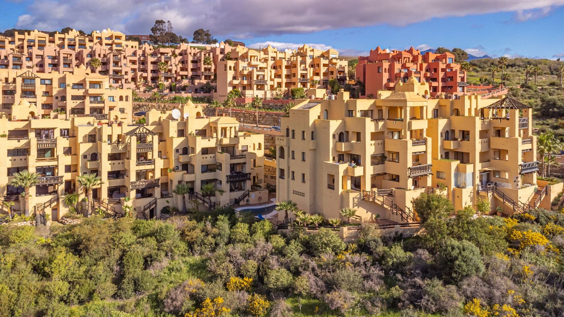 Huis in Puerto de la Duquesa, Andalusia 11835148