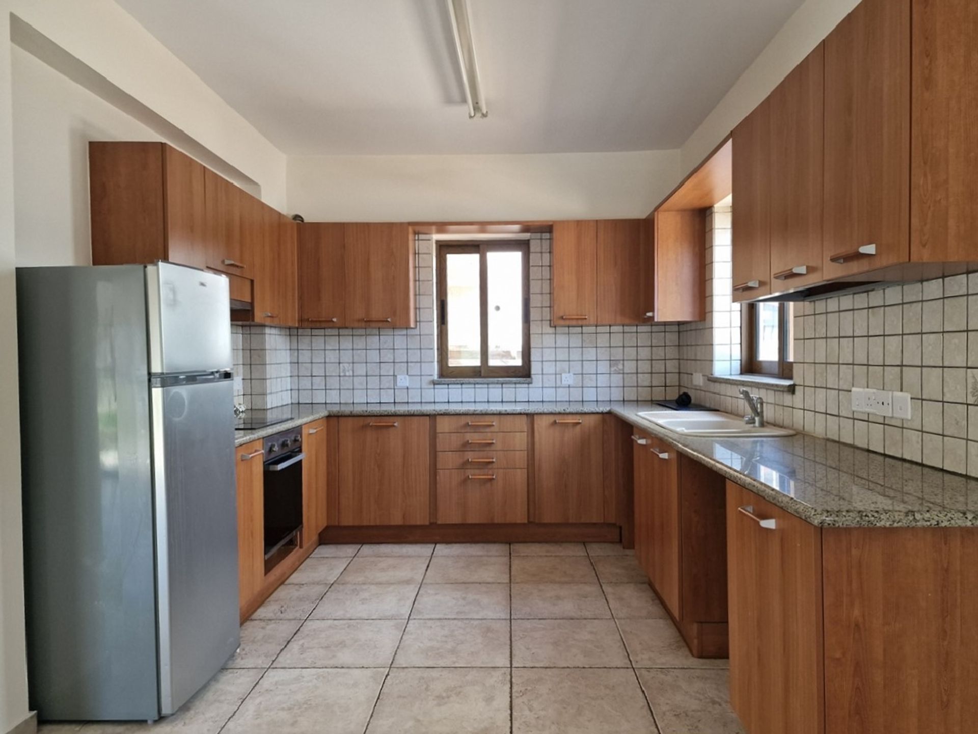 Talo sisään Limassol, Limassol 11839111