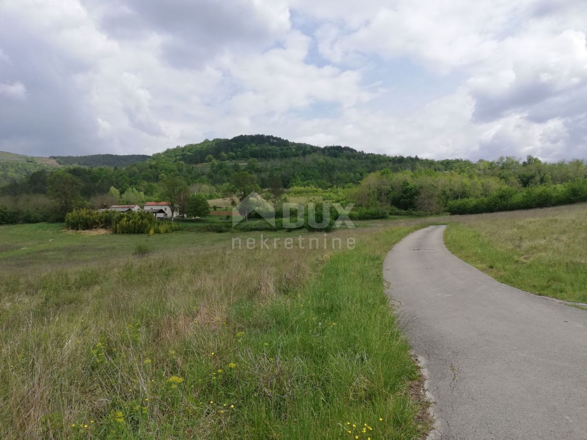 土地 在 Motovun, Istarska Zupanija 11839251