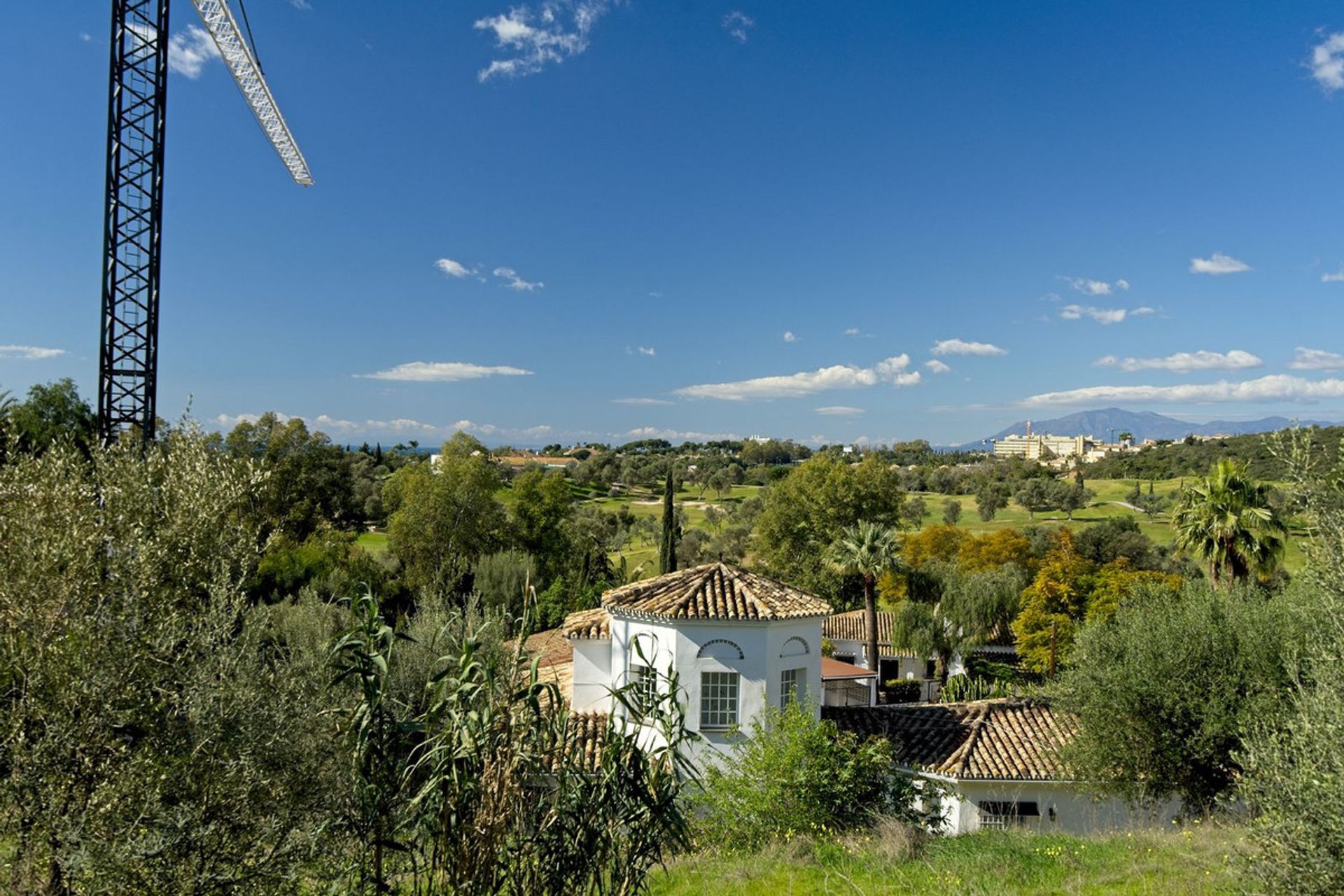 土地 在 Marbella, Andalusia 11841196