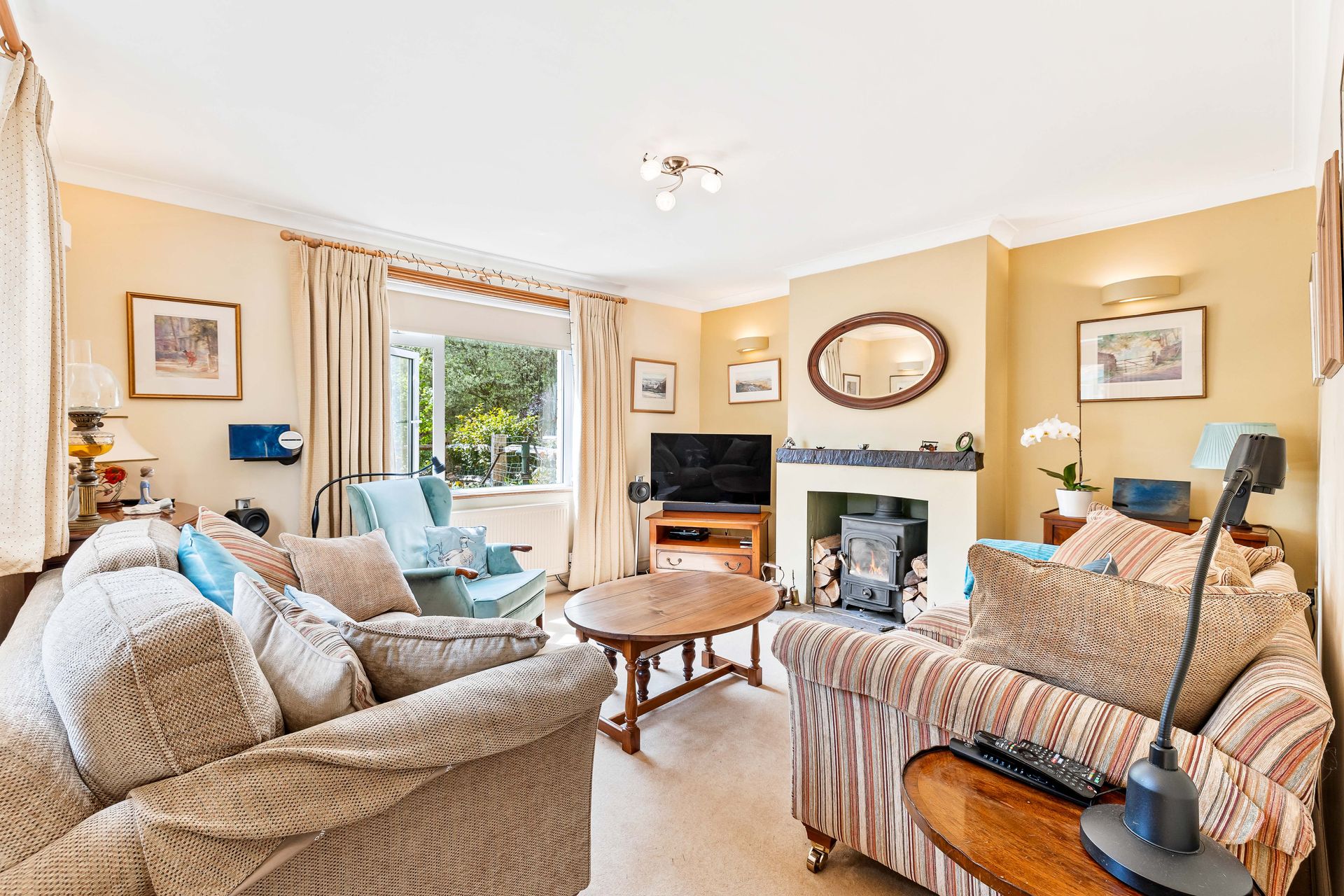 House in Lingfield, Surrey 11843772