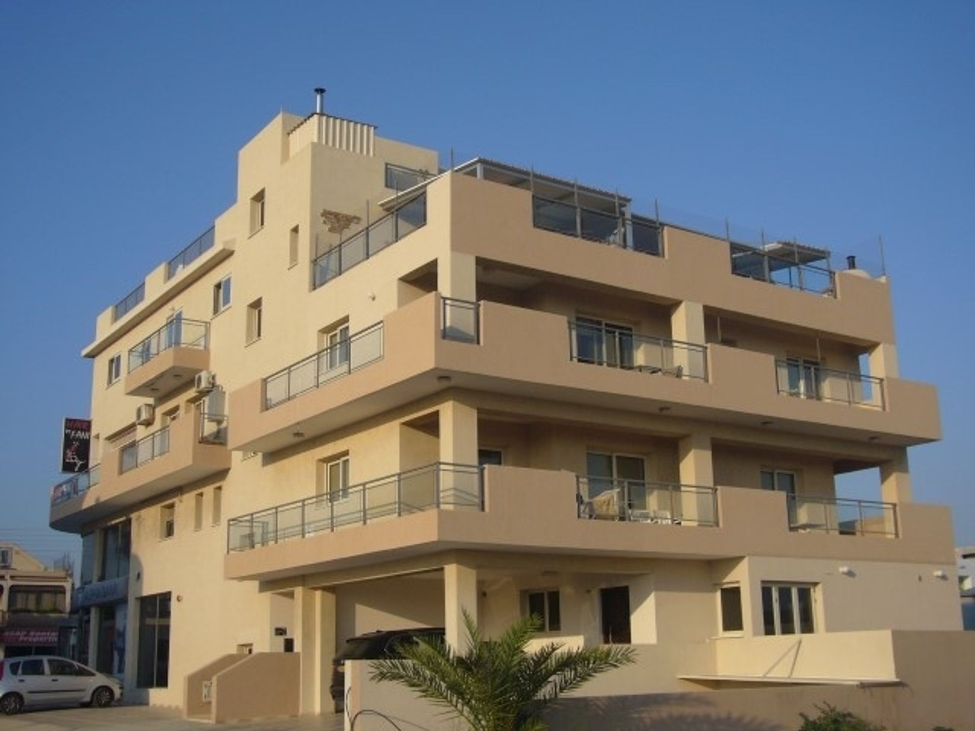 Condominium in ,  11845004