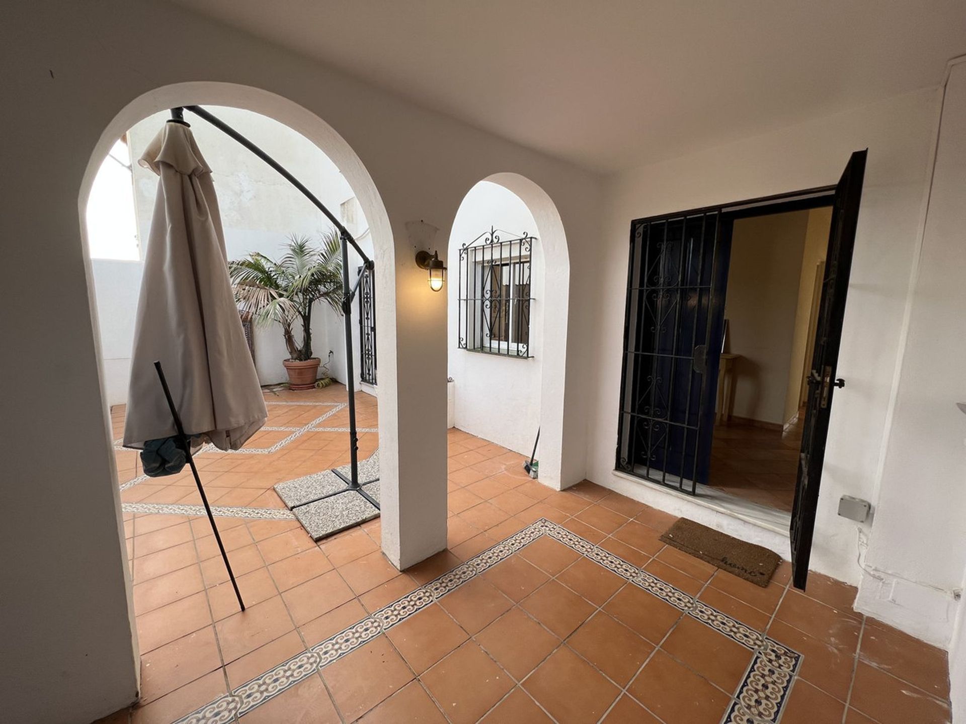 Huis in Estepona, Andalusia 11845883