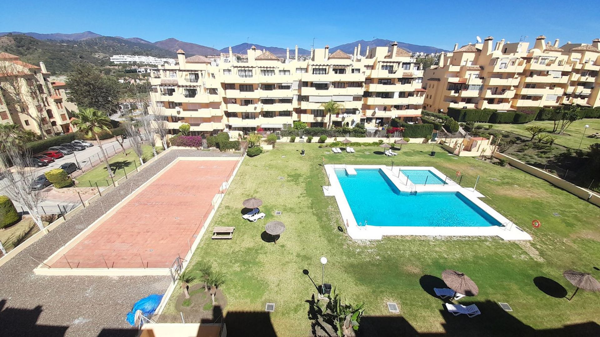 Condominio en San Pedro de Alcántara, Andalucía 11846361