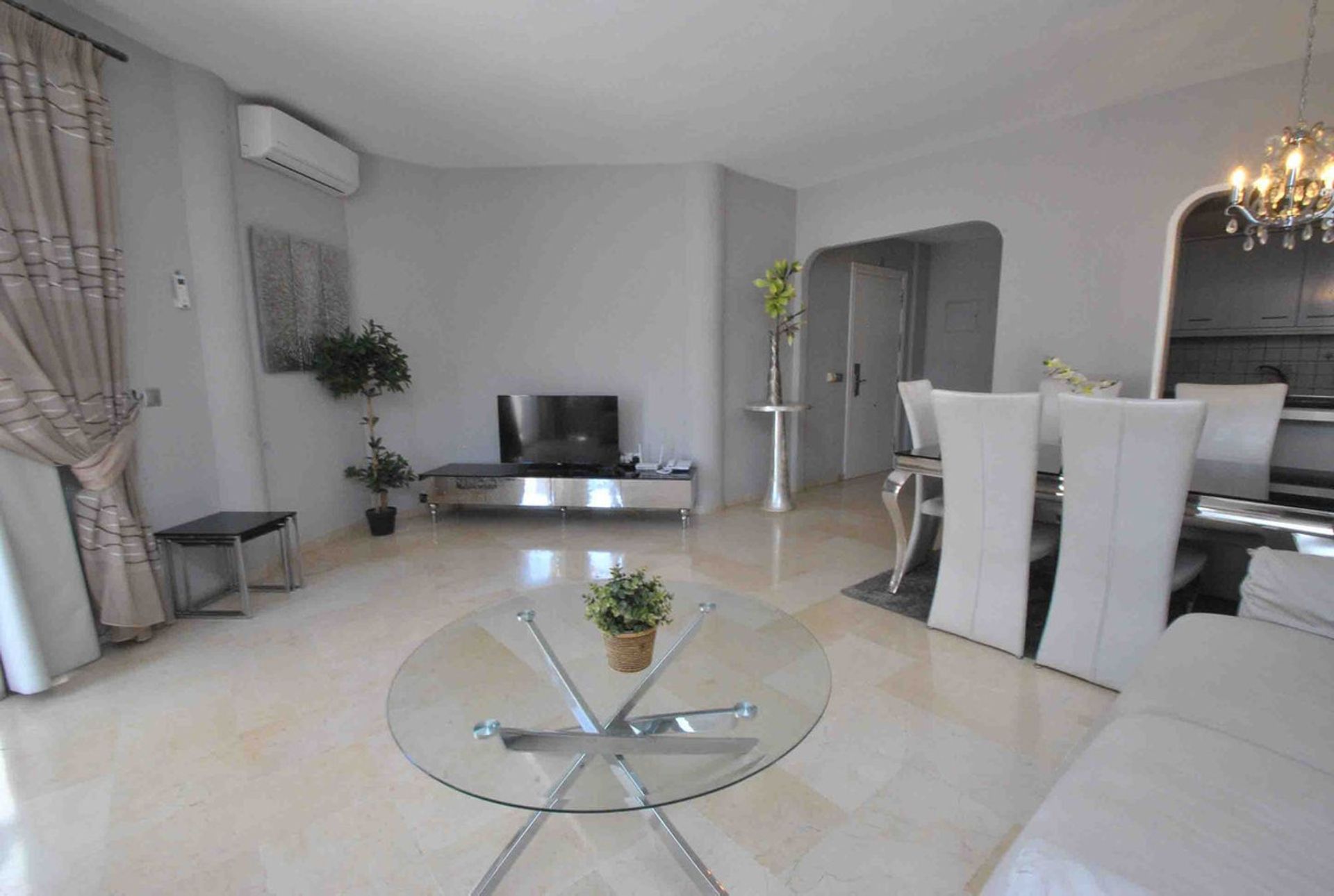 Condominio nel Fuengirola, Andalusia 11846476