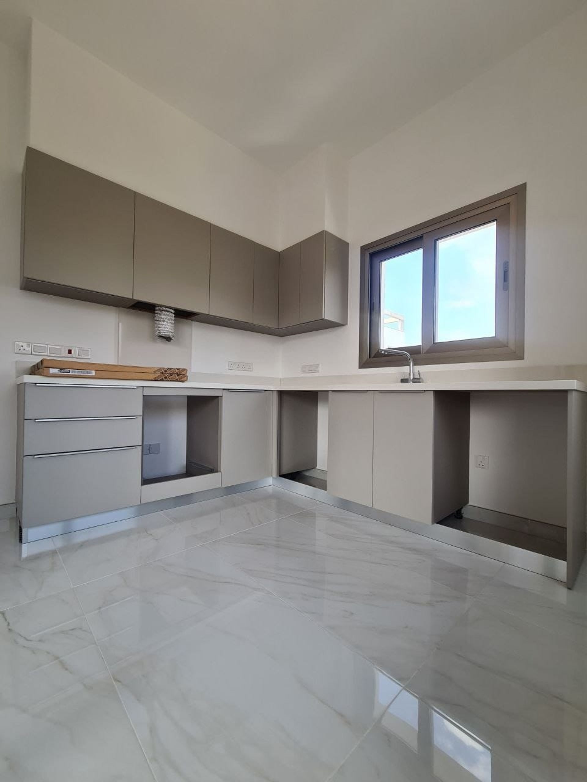 Condominium dans Limassol, Limassol 11848191