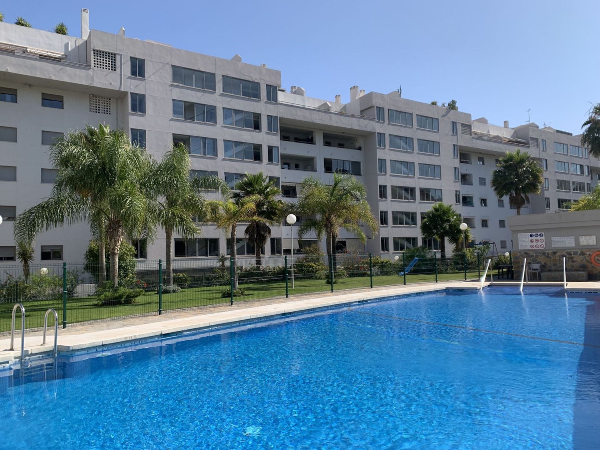 Condominium dans Fuengirola, Andalousie 11849040