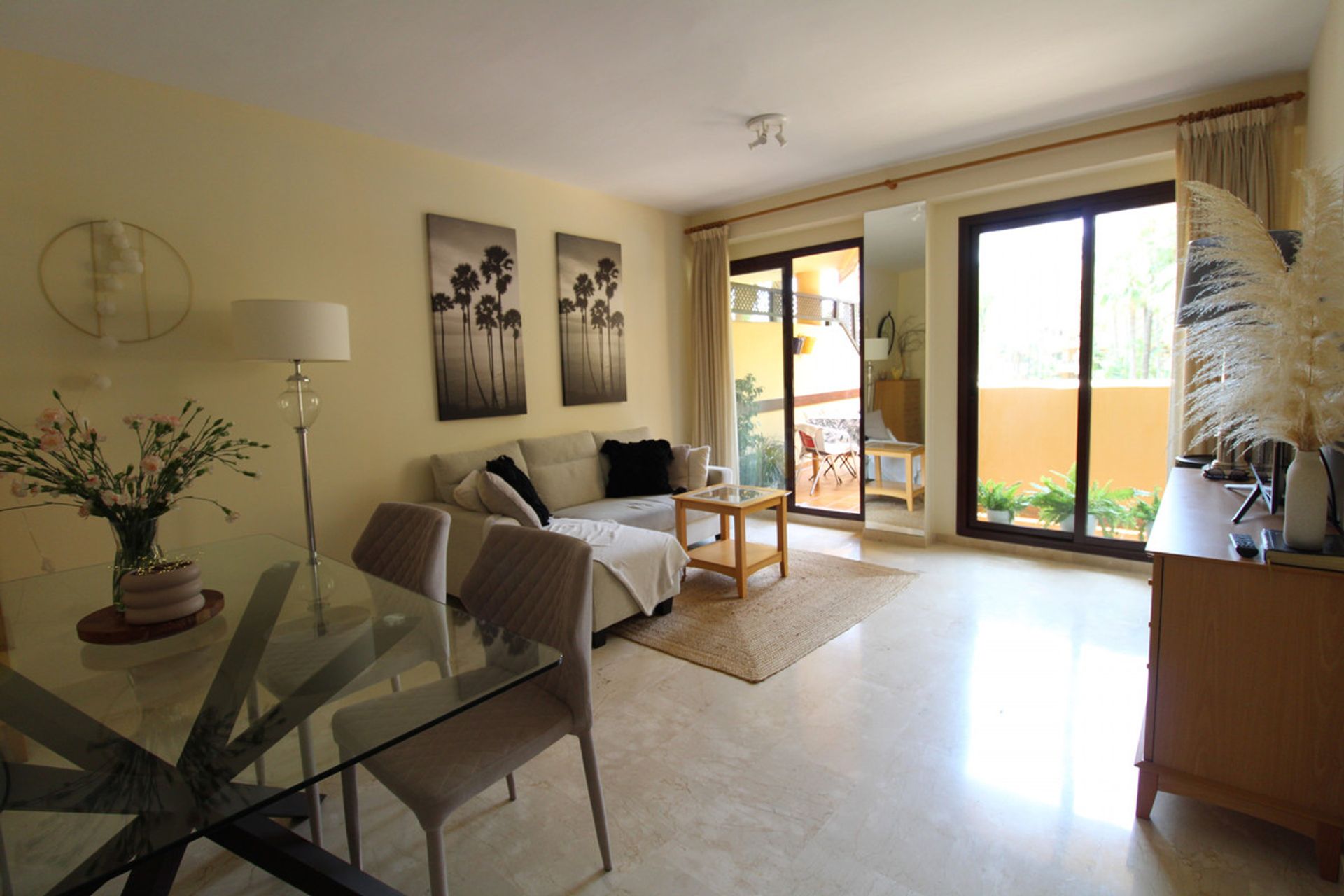 Condominium dans Estepona, Andalousie 11849061