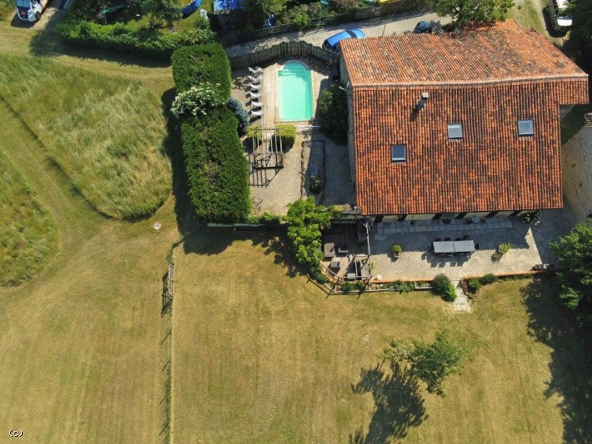 rumah dalam Charroux, Nouvelle-Aquitaine 11849419