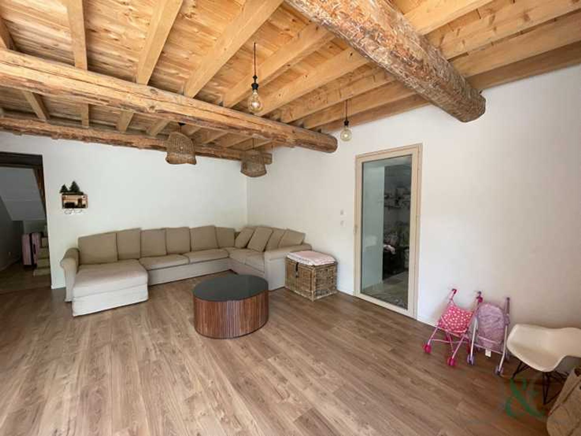 жилой дом в La Londe-les-Maures, Provence-Alpes-Côte d'Azur 11850341