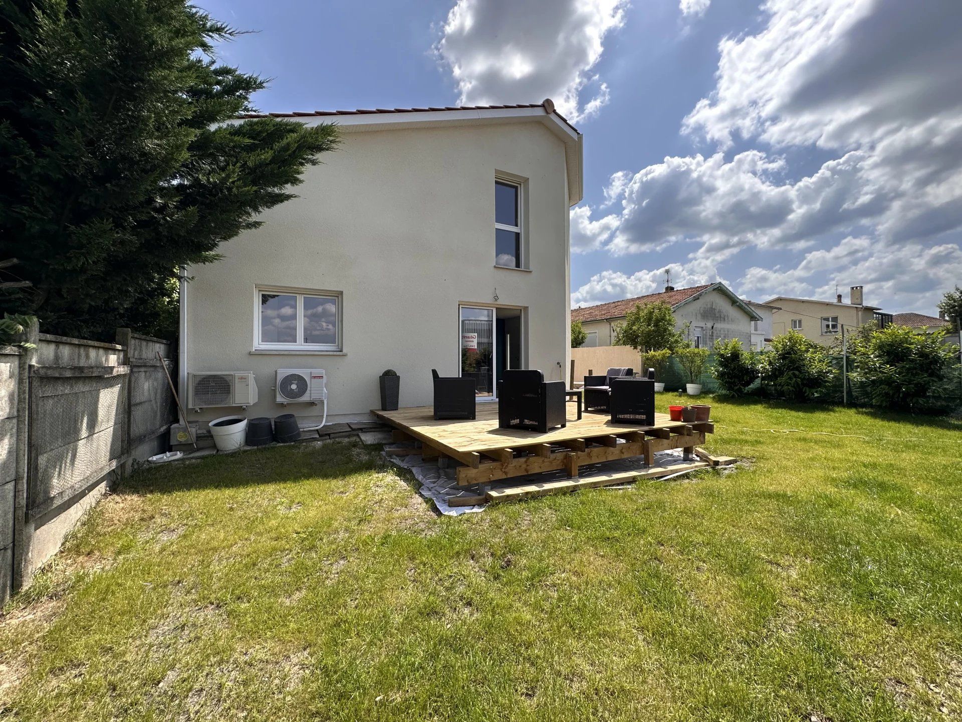 بيت في Villenave-d'Ornon, Nouvelle-Aquitaine 11850645