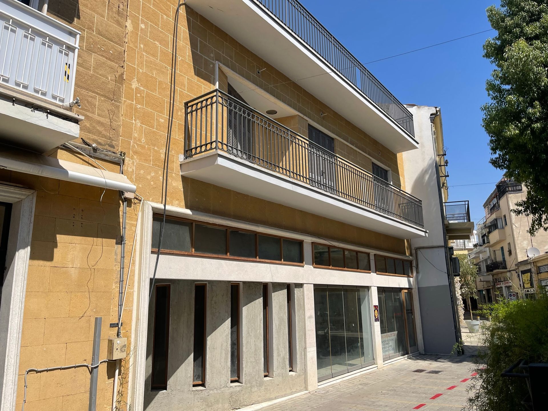 Kaupallinen sisään Nicosia, Nicosia 11851215