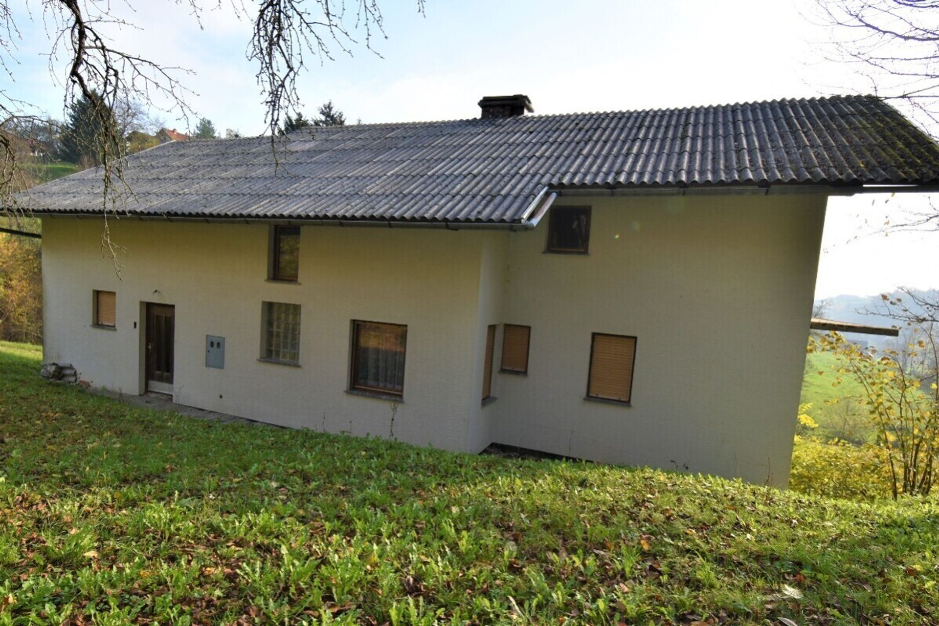 Hus i , Celje 11854601