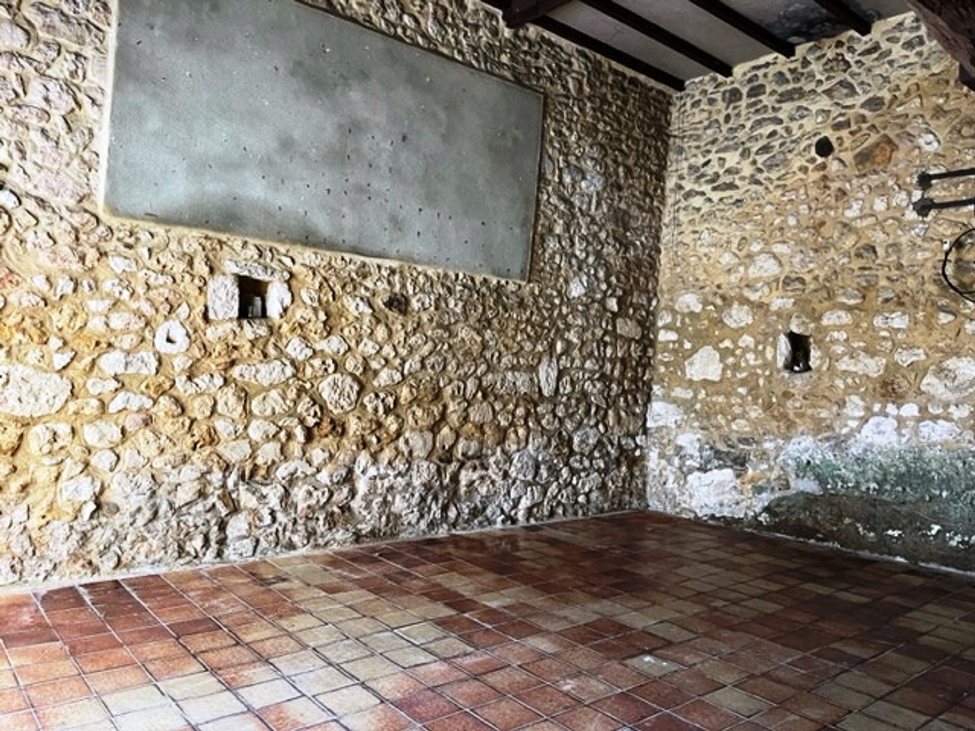 Hus i Queyssac, Nouvelle-Aquitaine 11855339